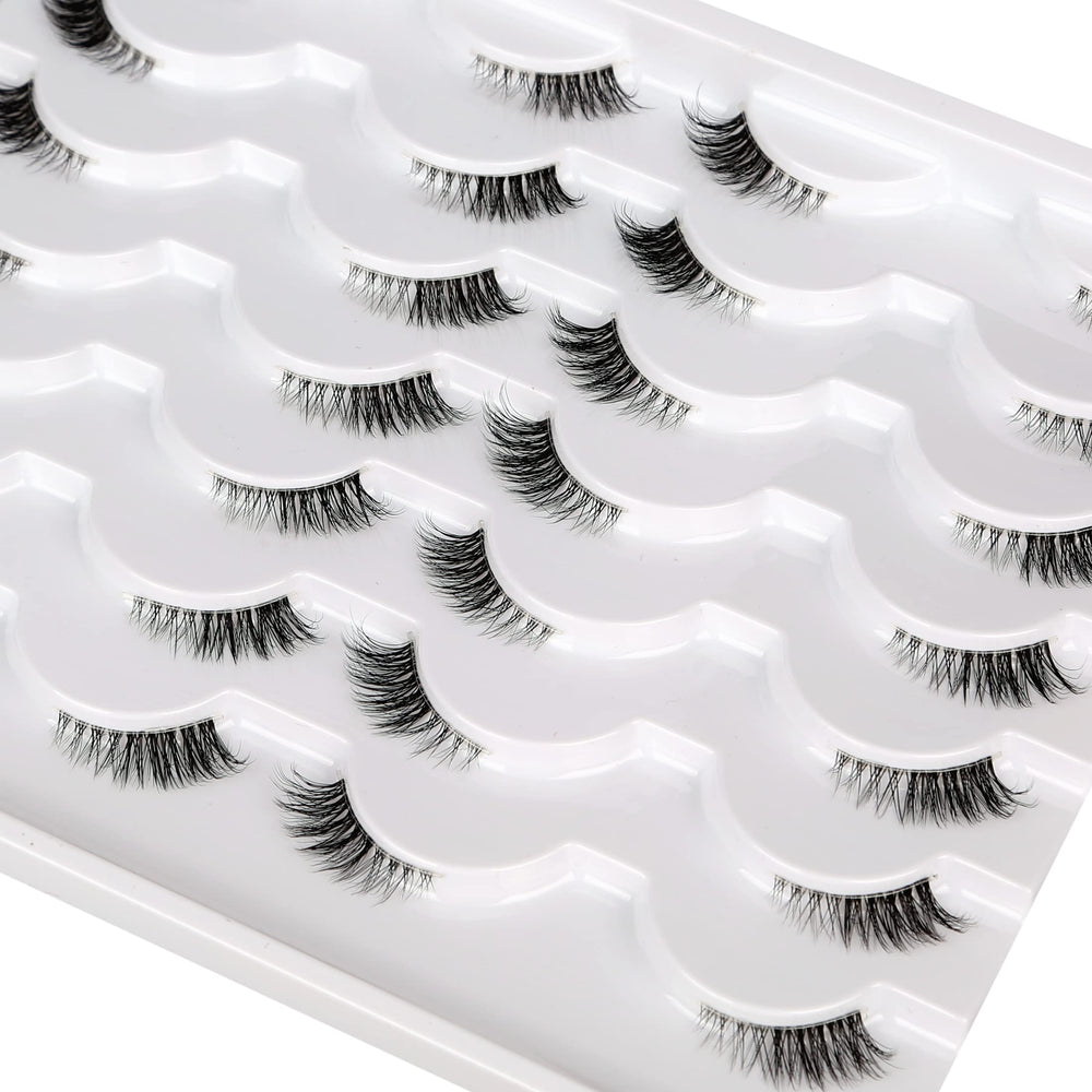 Pooplunch wispy lashes feel lightweight and comfortable for daily wear.