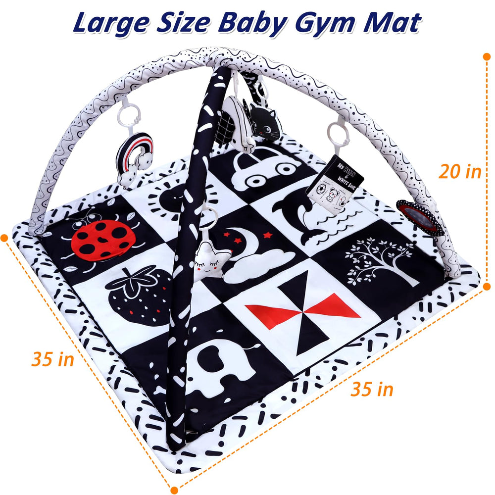 Poycuna 35x35-inch-size image shows generous play space for newborn tummy time.