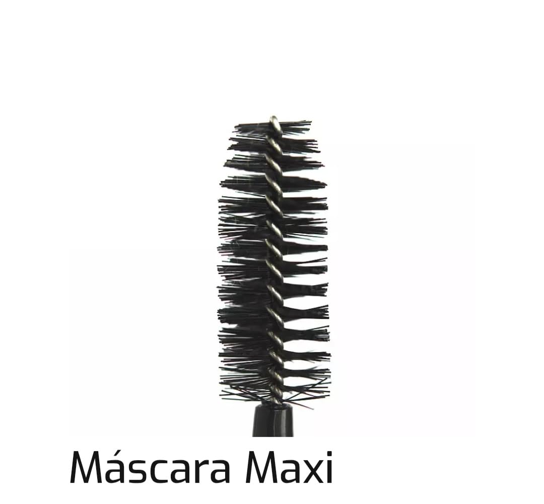Prosa 4-in-1 Maxi-Volume Mascara wand close-up shows lengthening, volumizing bristles for dramatic definition.