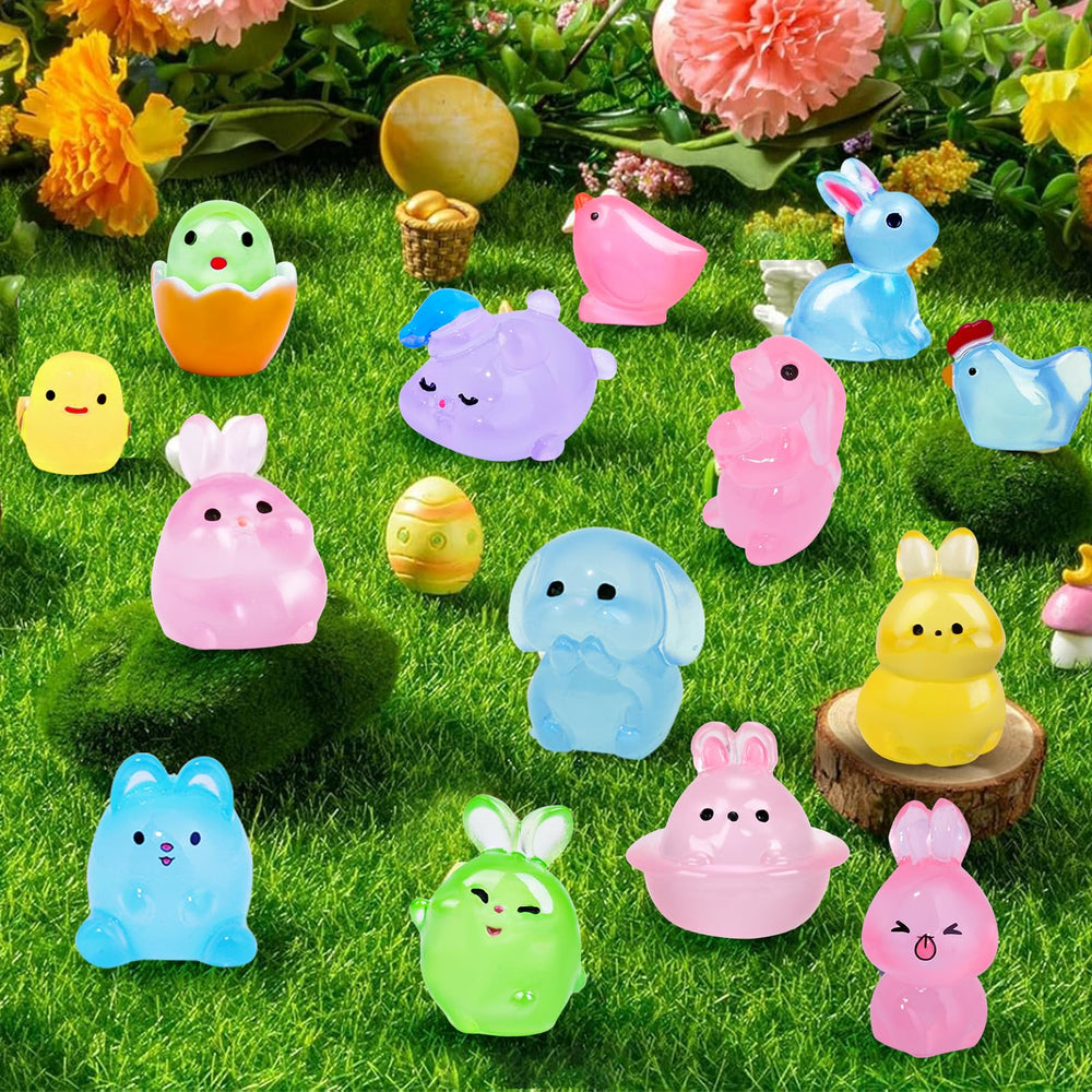 QAUYETM decorations with ducks on tabletop for parties