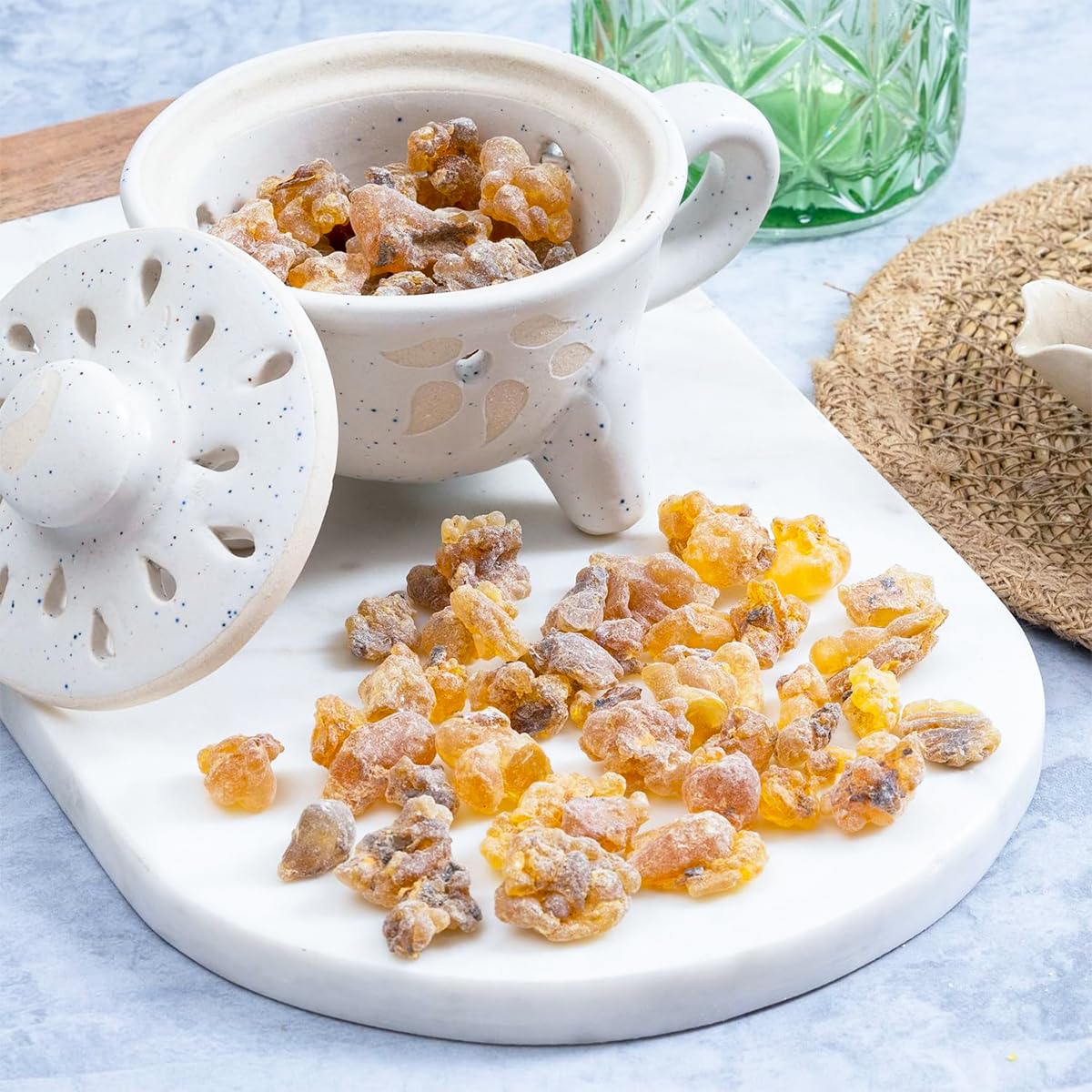 Qicai Xiaolu aromatic resin delivering natural fragrance at home.