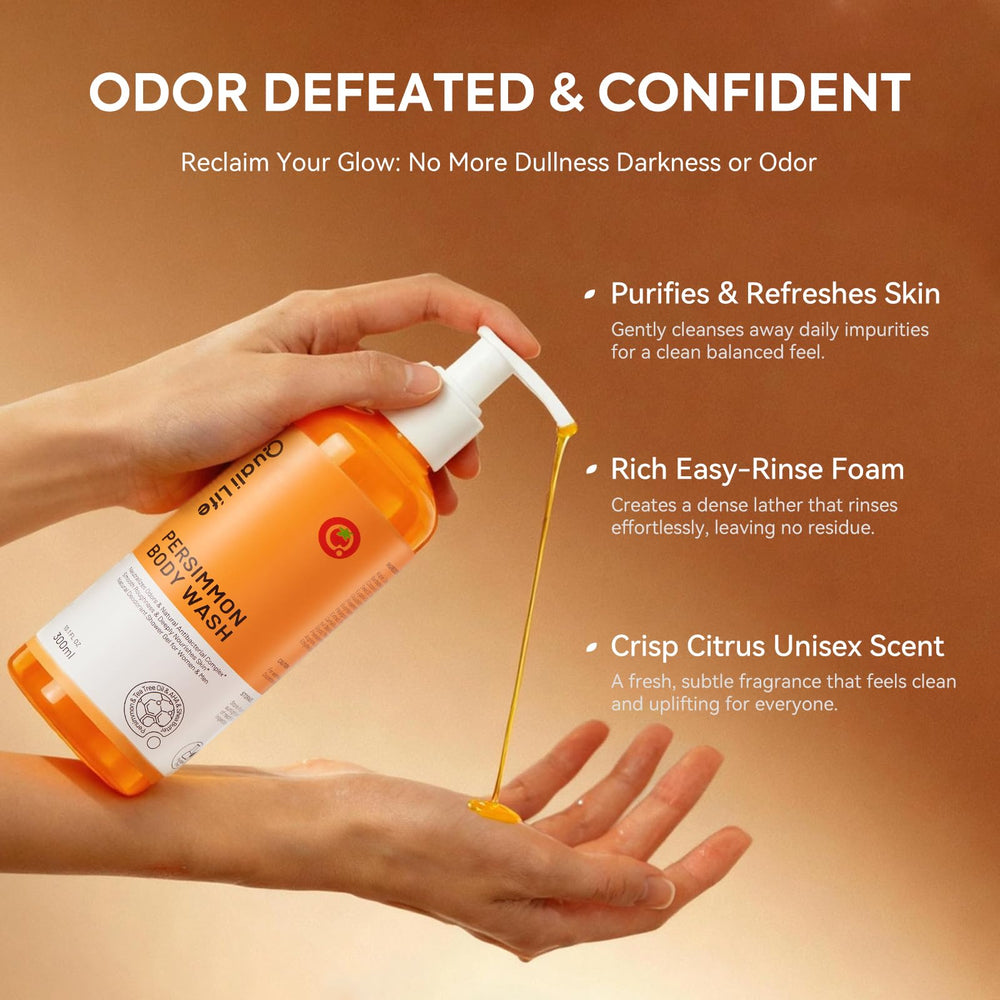 Close-up label highlights natural ingredients for gentle cleansing.