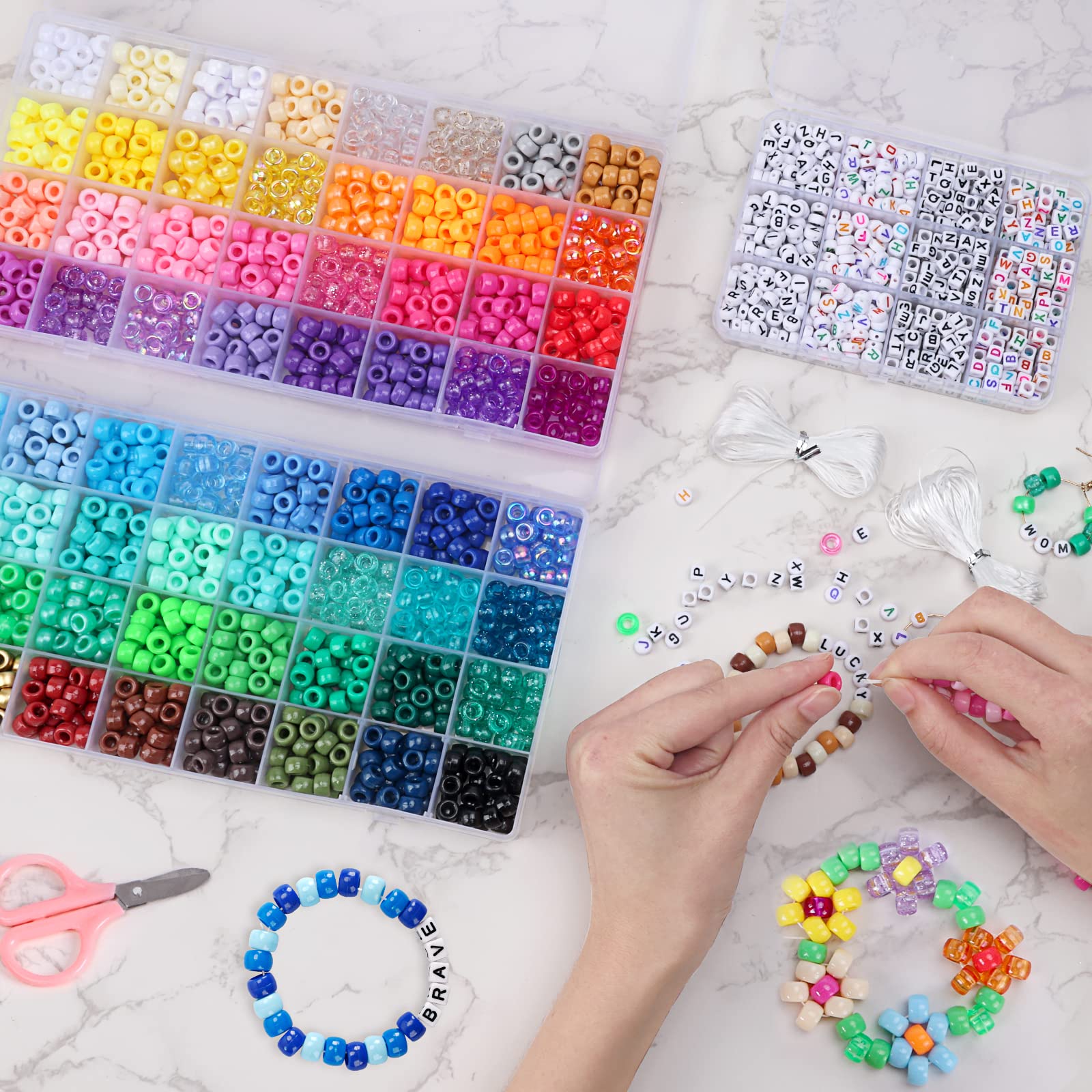 QUEFE gift-ready craft set, ideal for girls' DIY jewelry projects