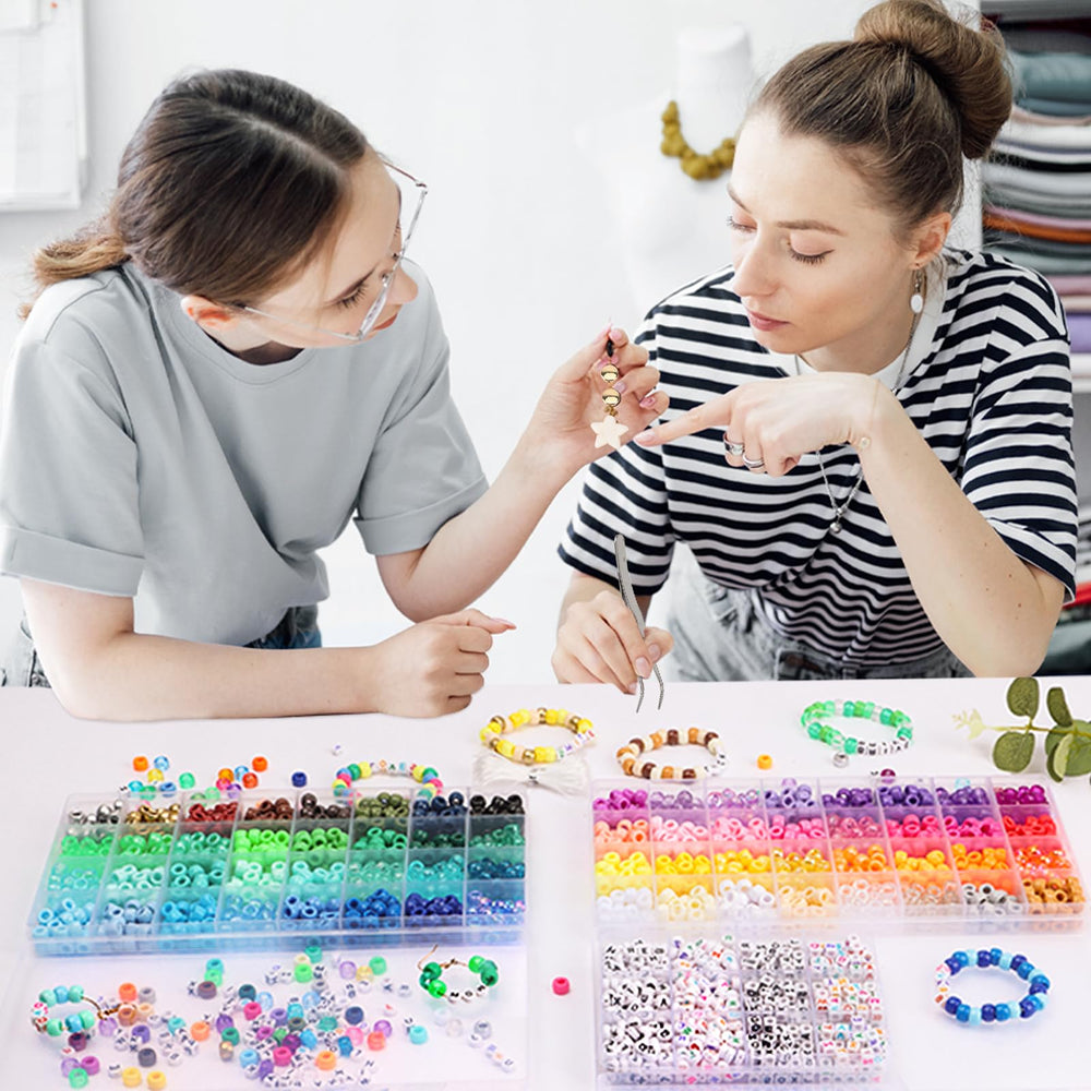QUEFE smooth plastic beads are durable and waterproof for wear in water