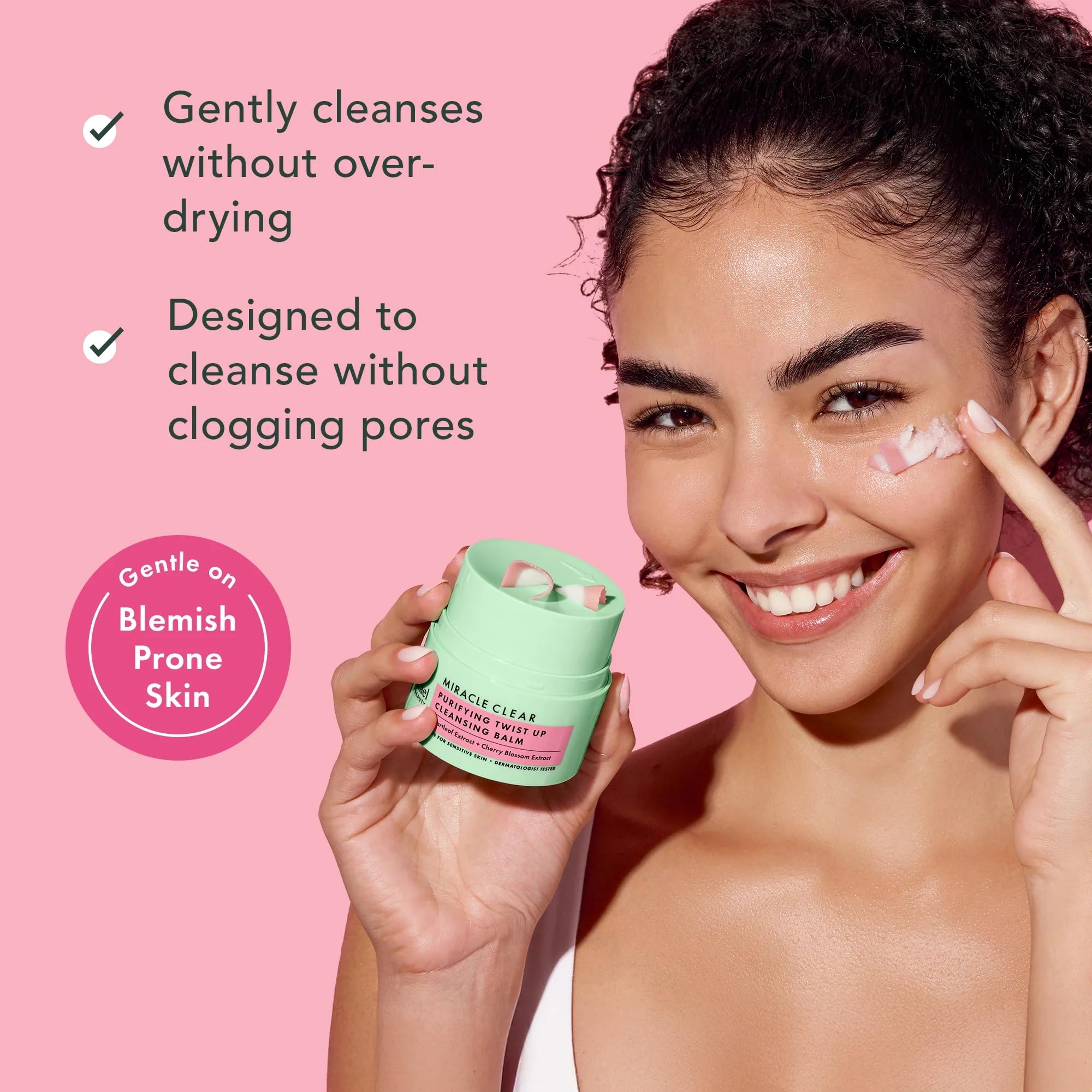 Rael Miracle Clear removes makeup, including waterproof formulas, with ease.