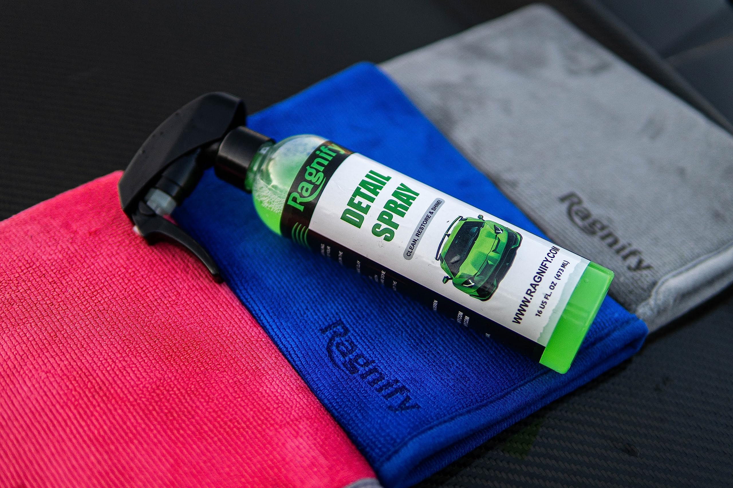 Ragnify clay mitt leaves a smooth finish after detailing.