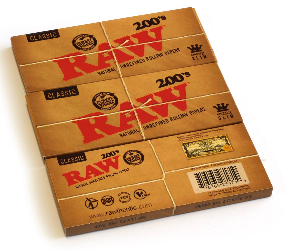 RAW Classic 200 King Size Slim brown rolling papers for smooth rolling