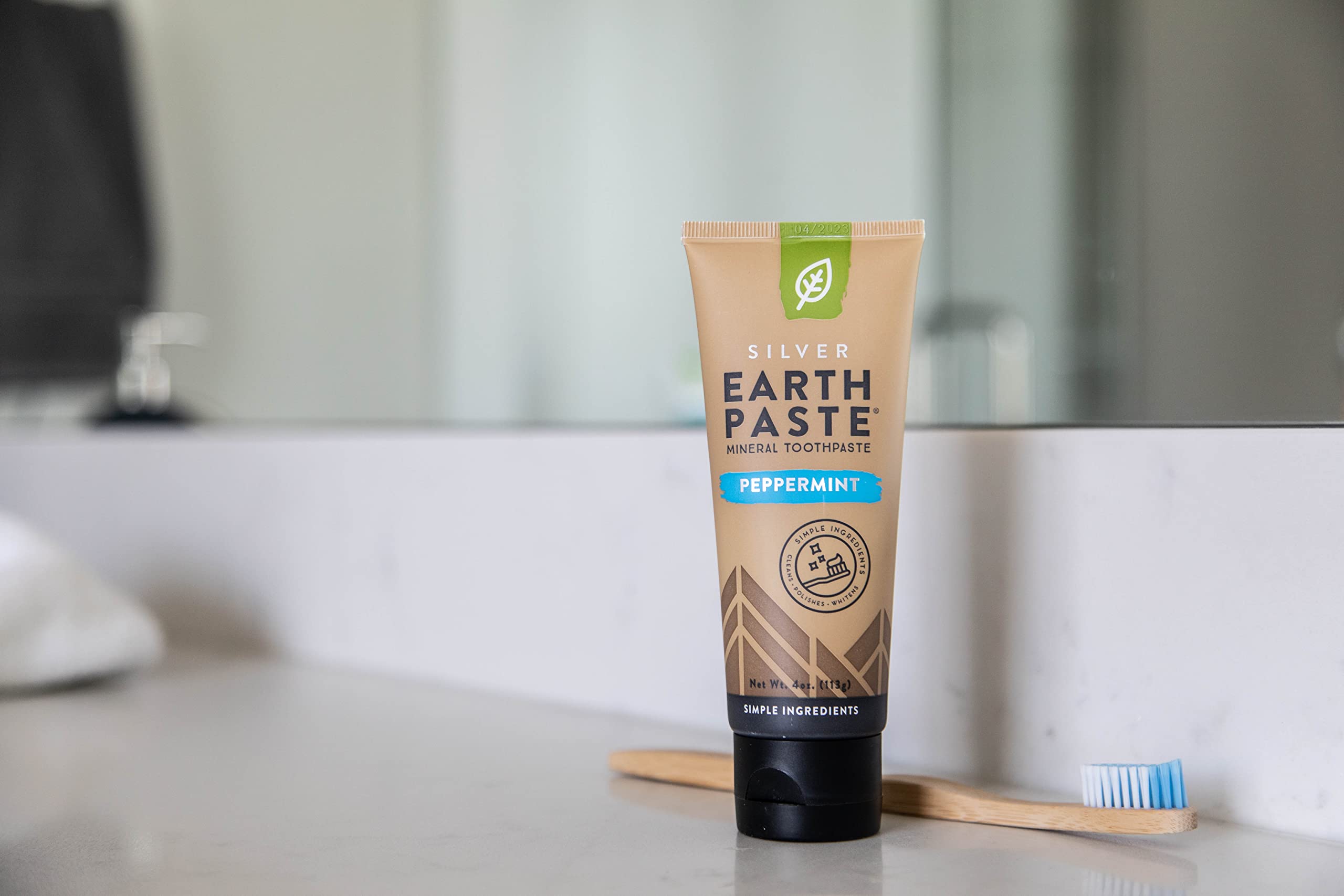 Redmond Earthpaste Silver clay and minerals close-up highlights natural ingredients.