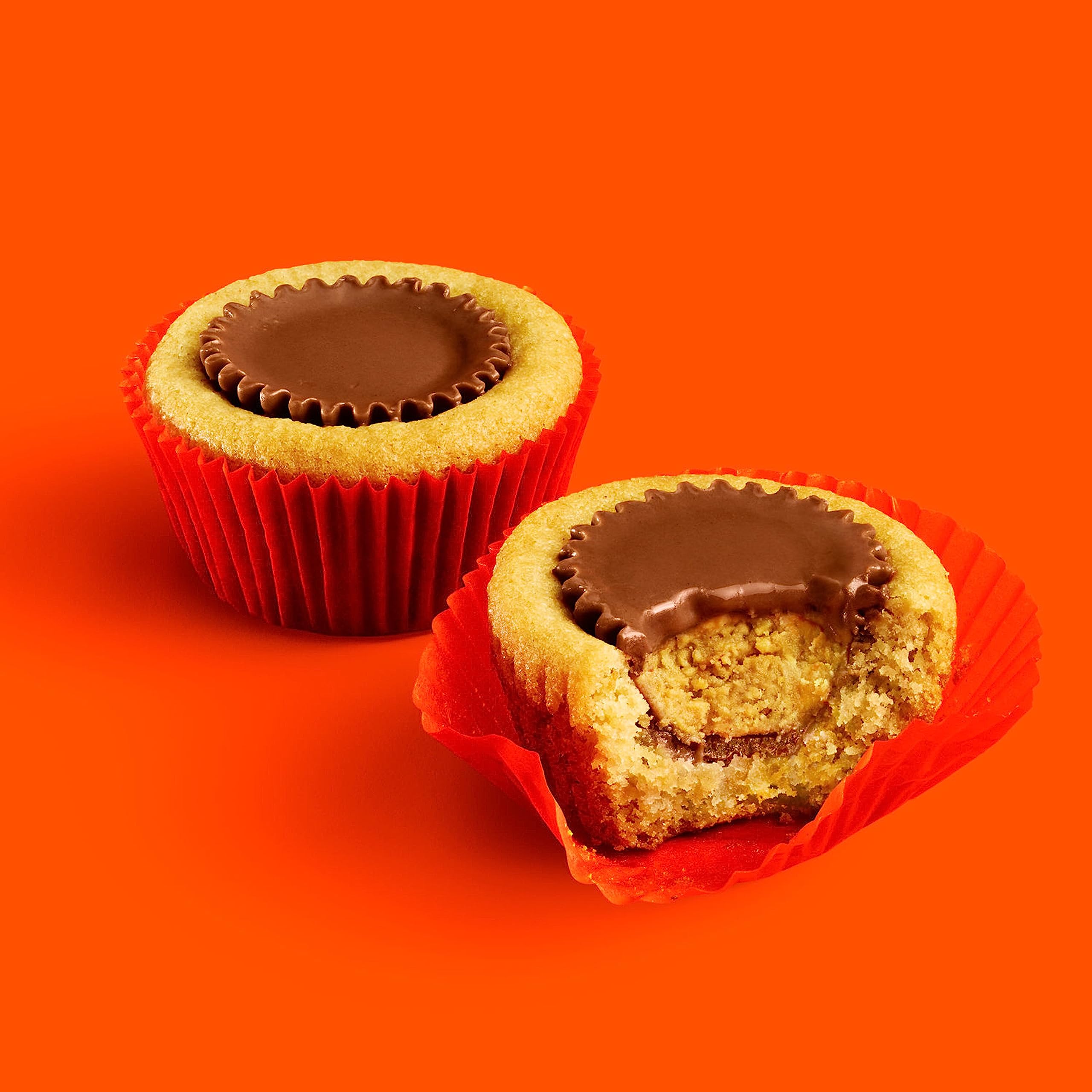 REESE'S Miniatures candy dish ready for parties and special occasions