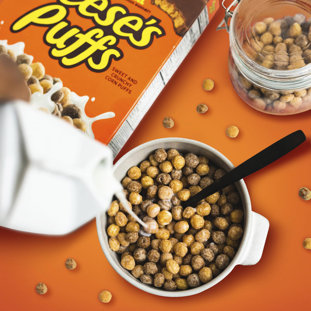 REESE'S PUFFS close-up of crispy peanut butter puffs