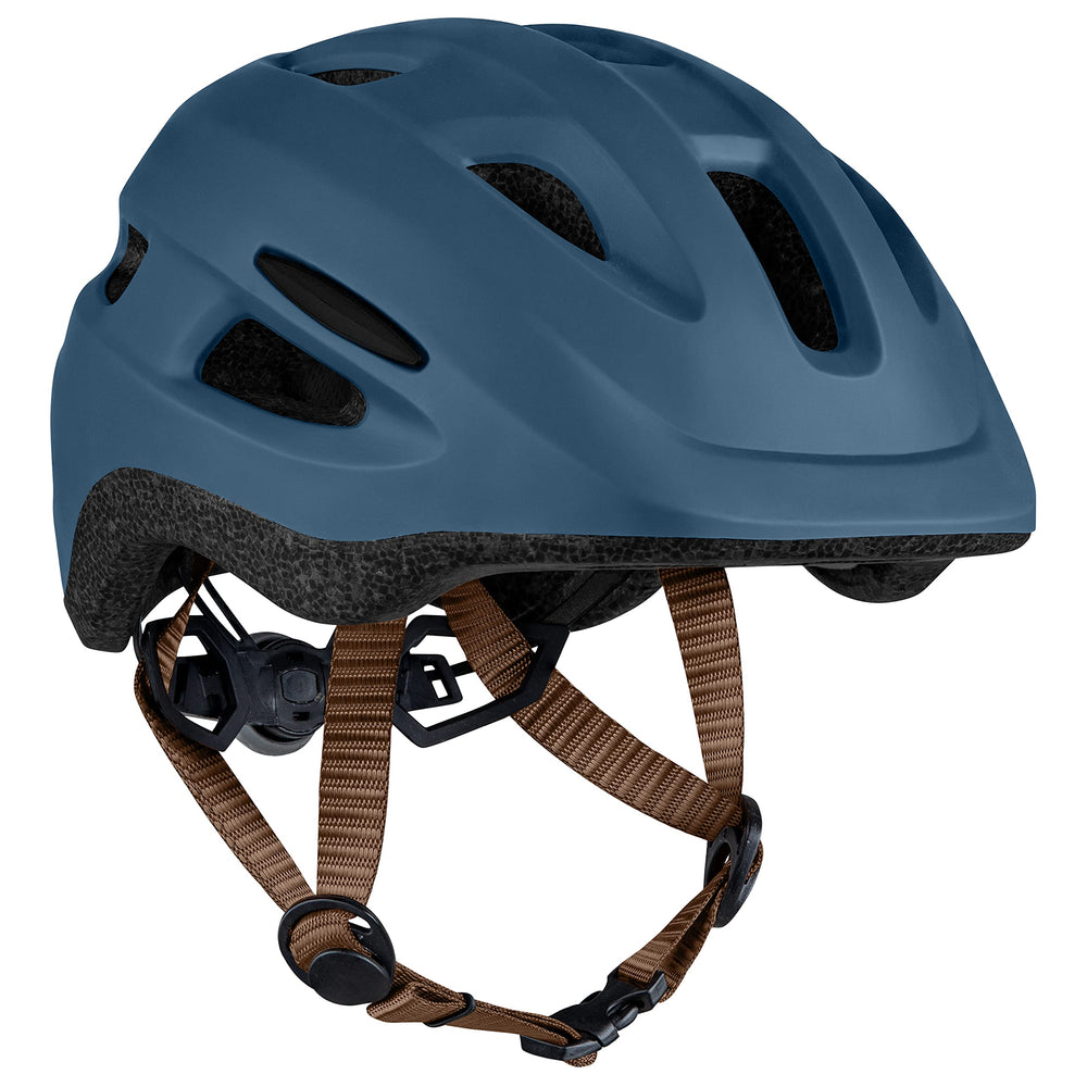 Retrospec Scout kids helmet with 14 vents keeps young riders cool.