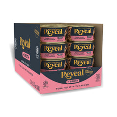 Reveal tuna fillet in broth — grain-free, high-protein cat food for meals.