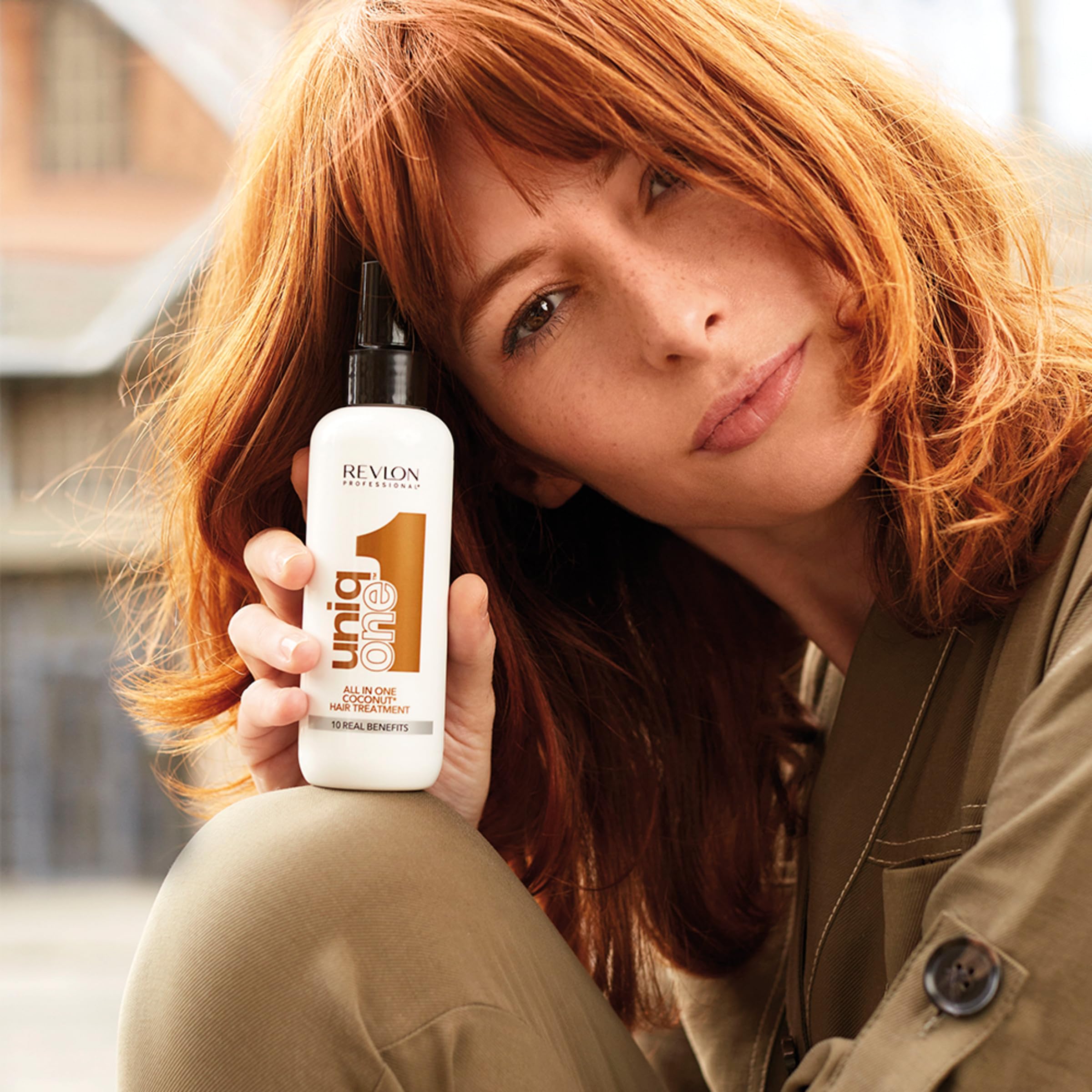 REVLON PROFESSIONAL UniqOne dry hair application for convenient touch-ups.