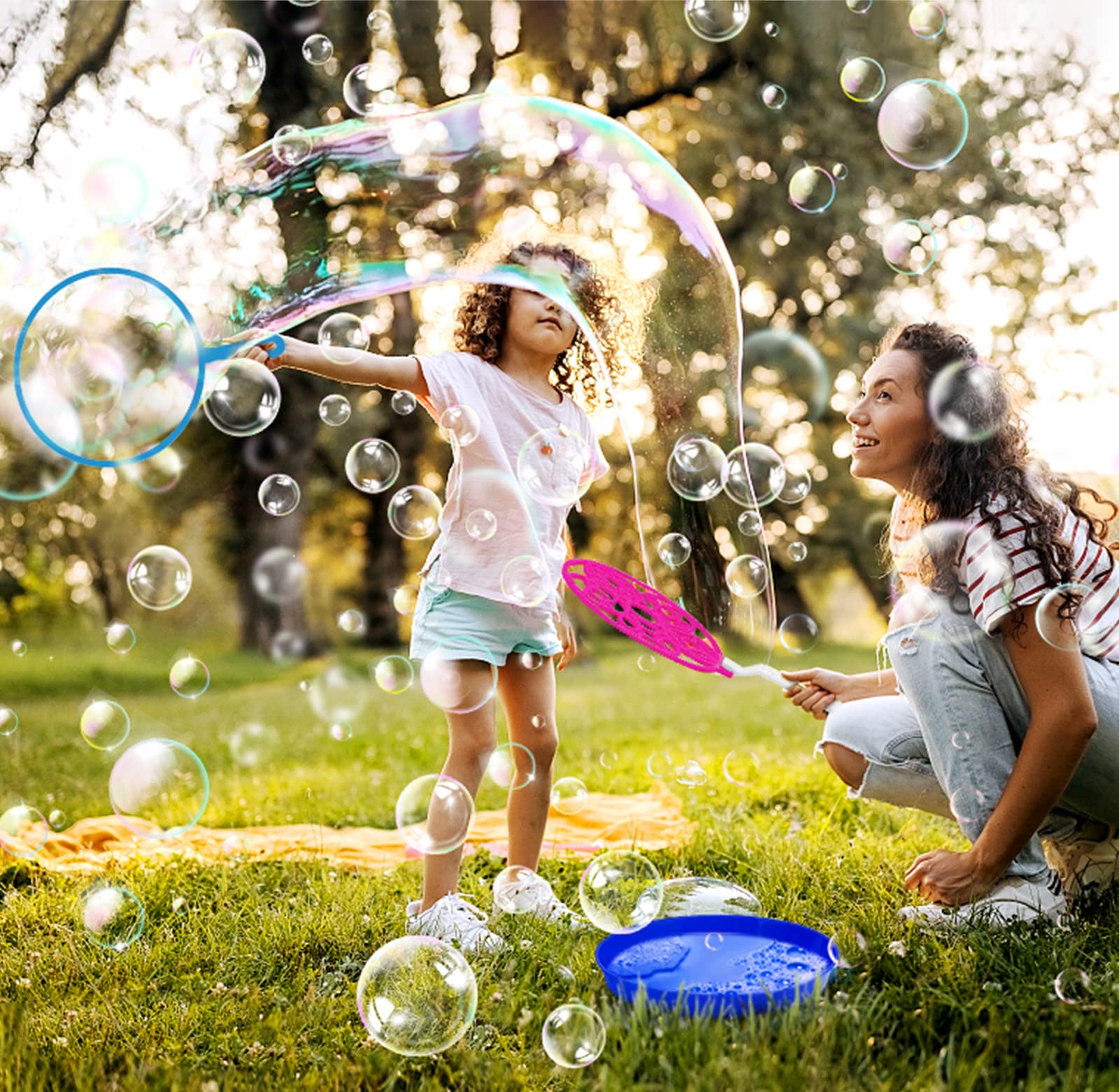 Roberly bubble wands set in use produces large, shimmering bubbles