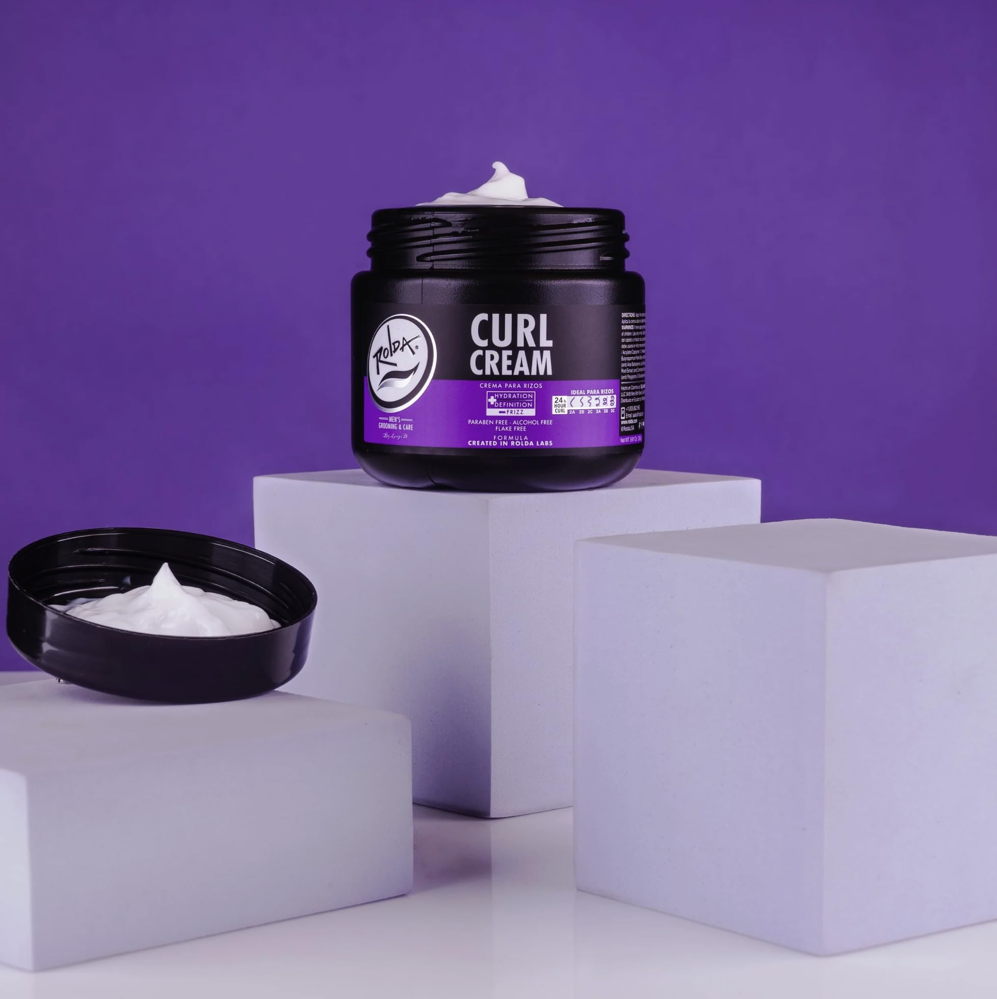 Rolda Curl Cream application scene for effortless, frizz-free styling