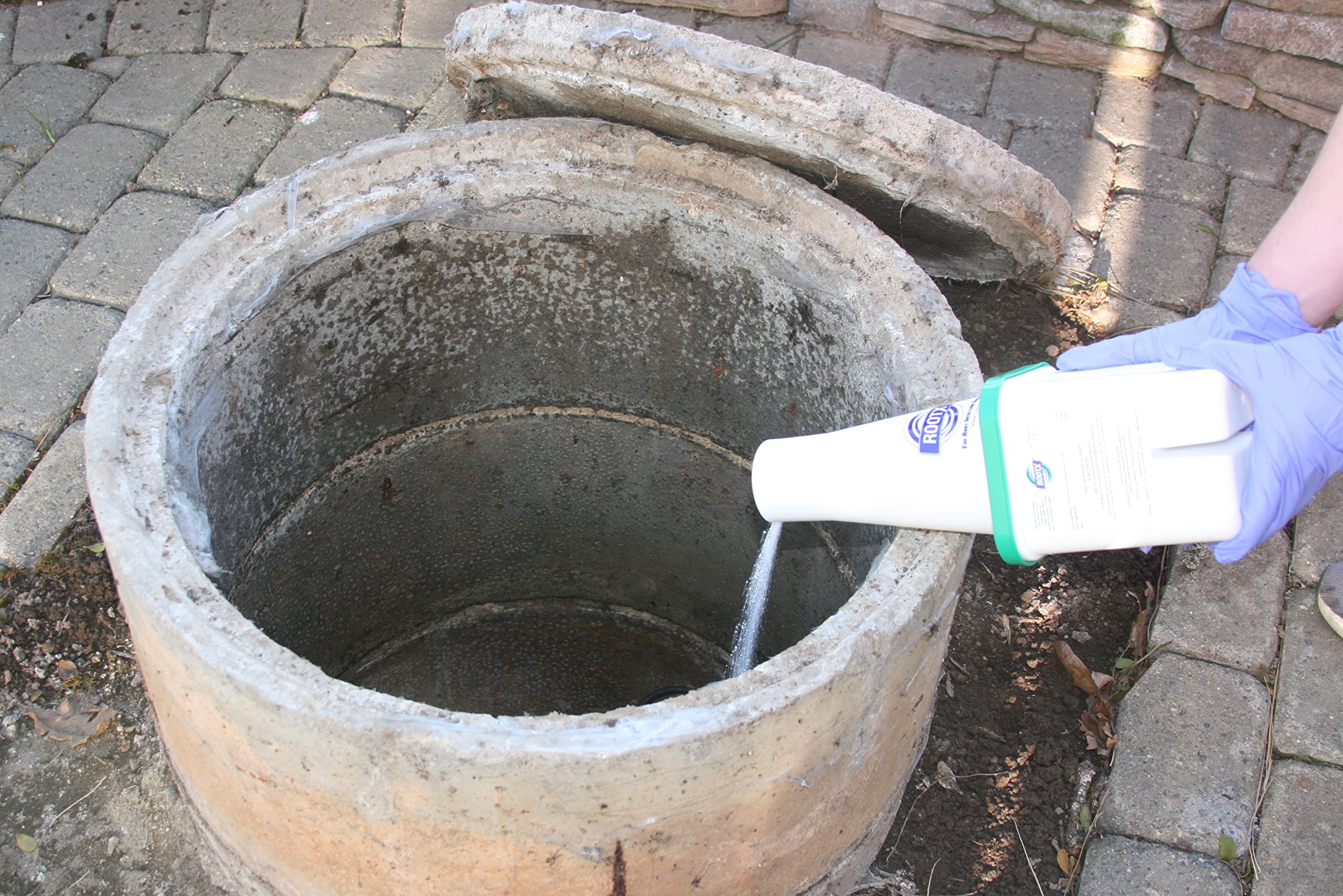 RootX 4 lb jar covers about 75 ft of 6-inch pipe.