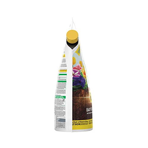 Roundup Weed Barrier Granules built-in applicator shows even coverage for easy prep.