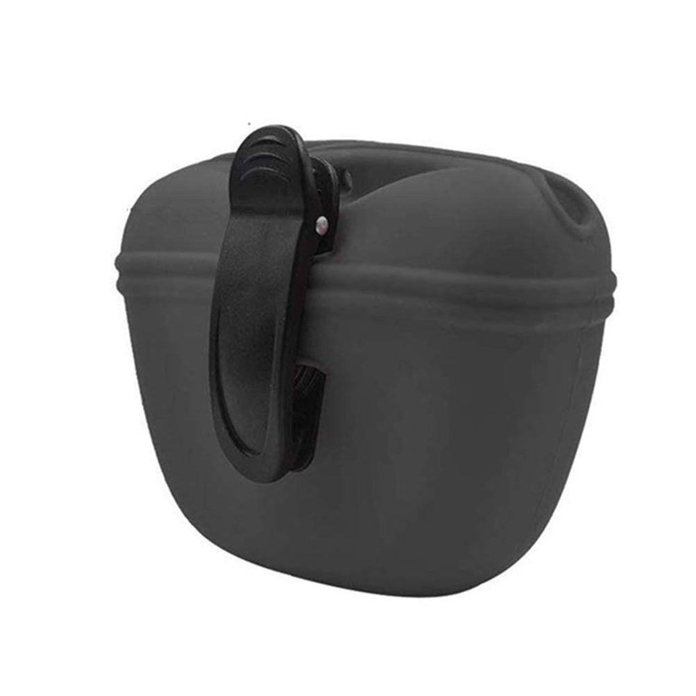 Poche RoyalCare en silicone pour friandises, pratique et agréable en sortie.