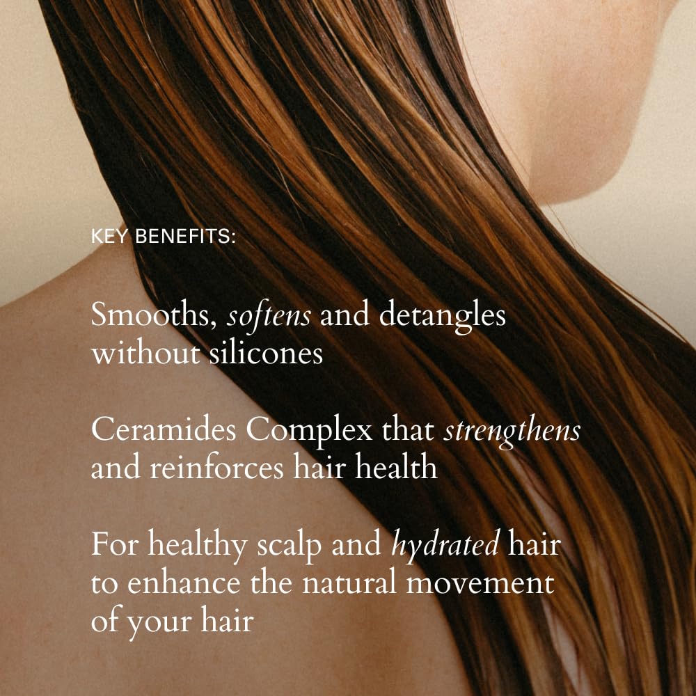 RŌZ Foundation Conditioner cream swirl indicating rich hydration.