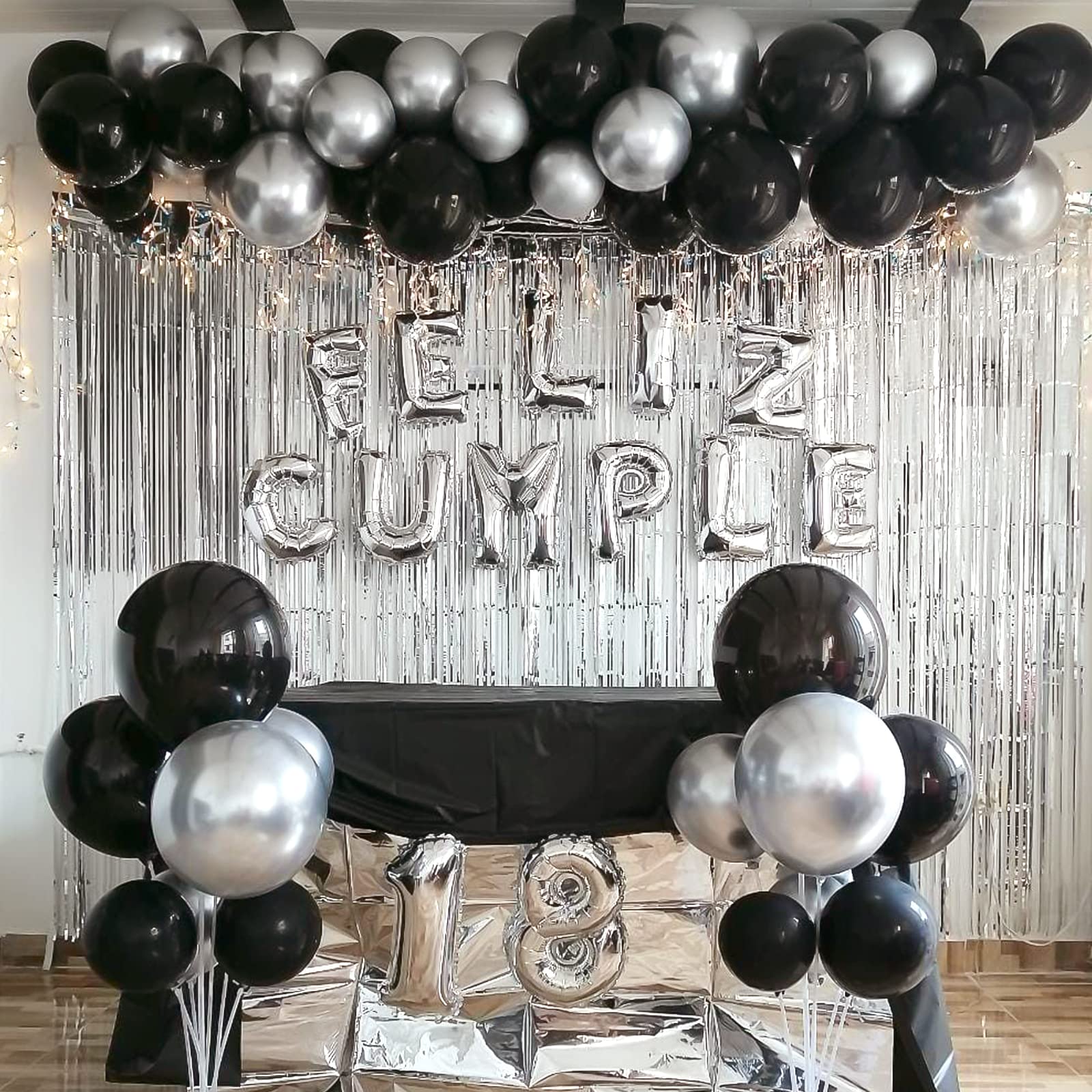 Rubfac 5-inch balloons to add texture to balloon garlands