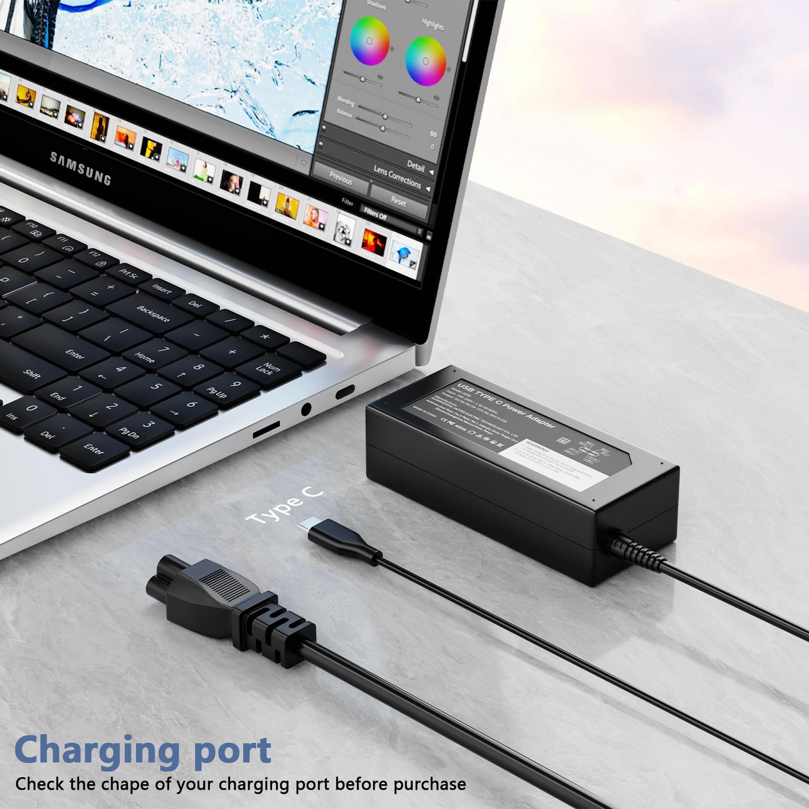 Ruilezyo universal 65W charger packaging with power cord included