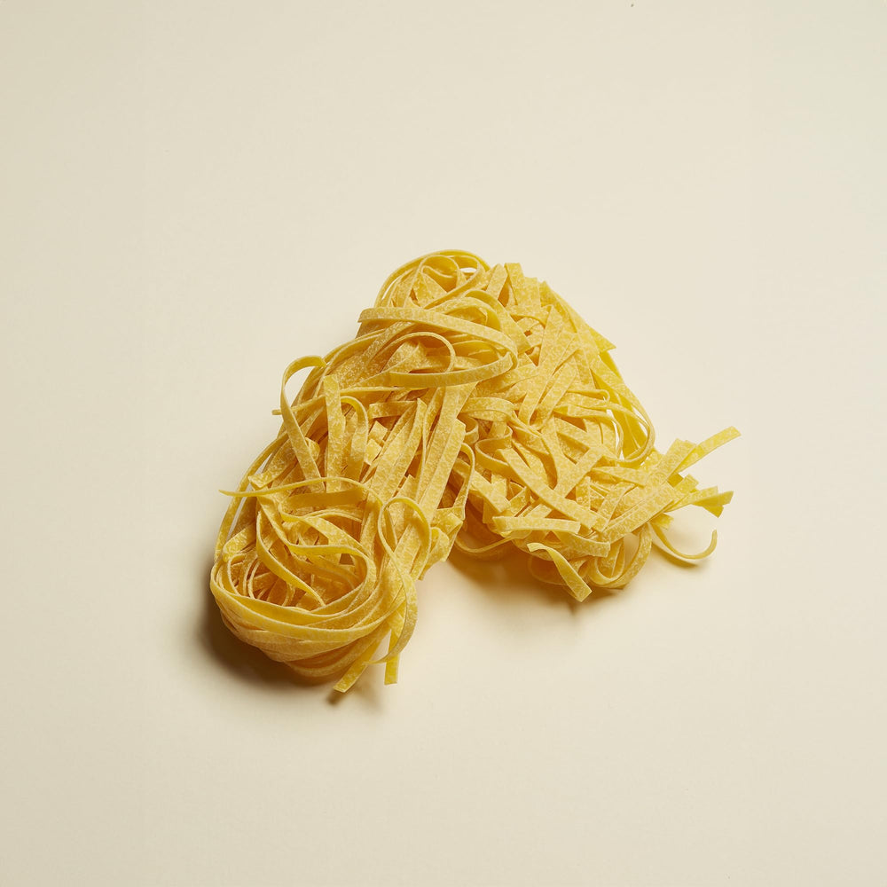 Rummo Fettuccine N.94 durum wheat semolina for rich flavor.