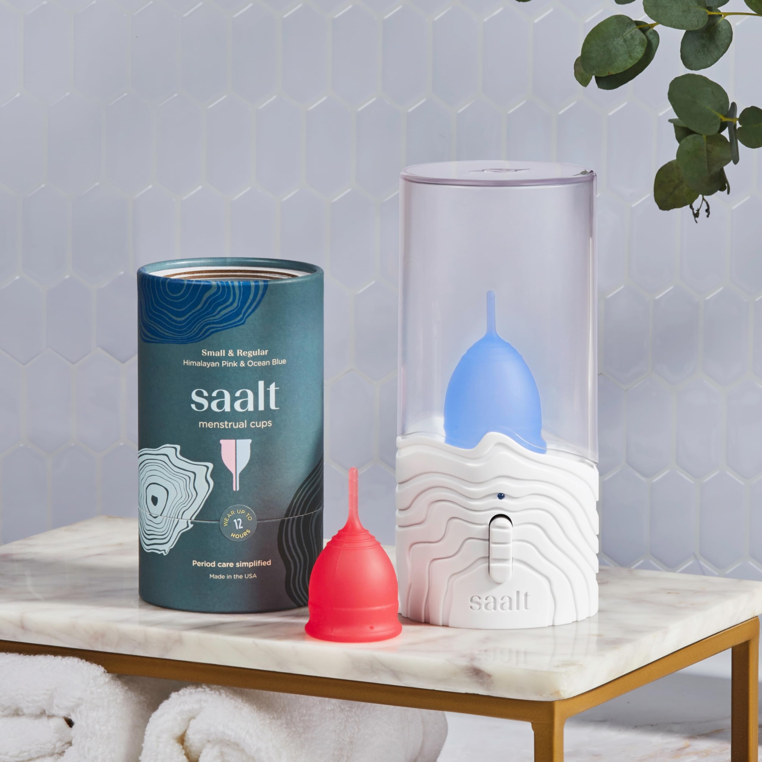 Saalt steamer emits high-temperature steam for fast, thorough sanitization.