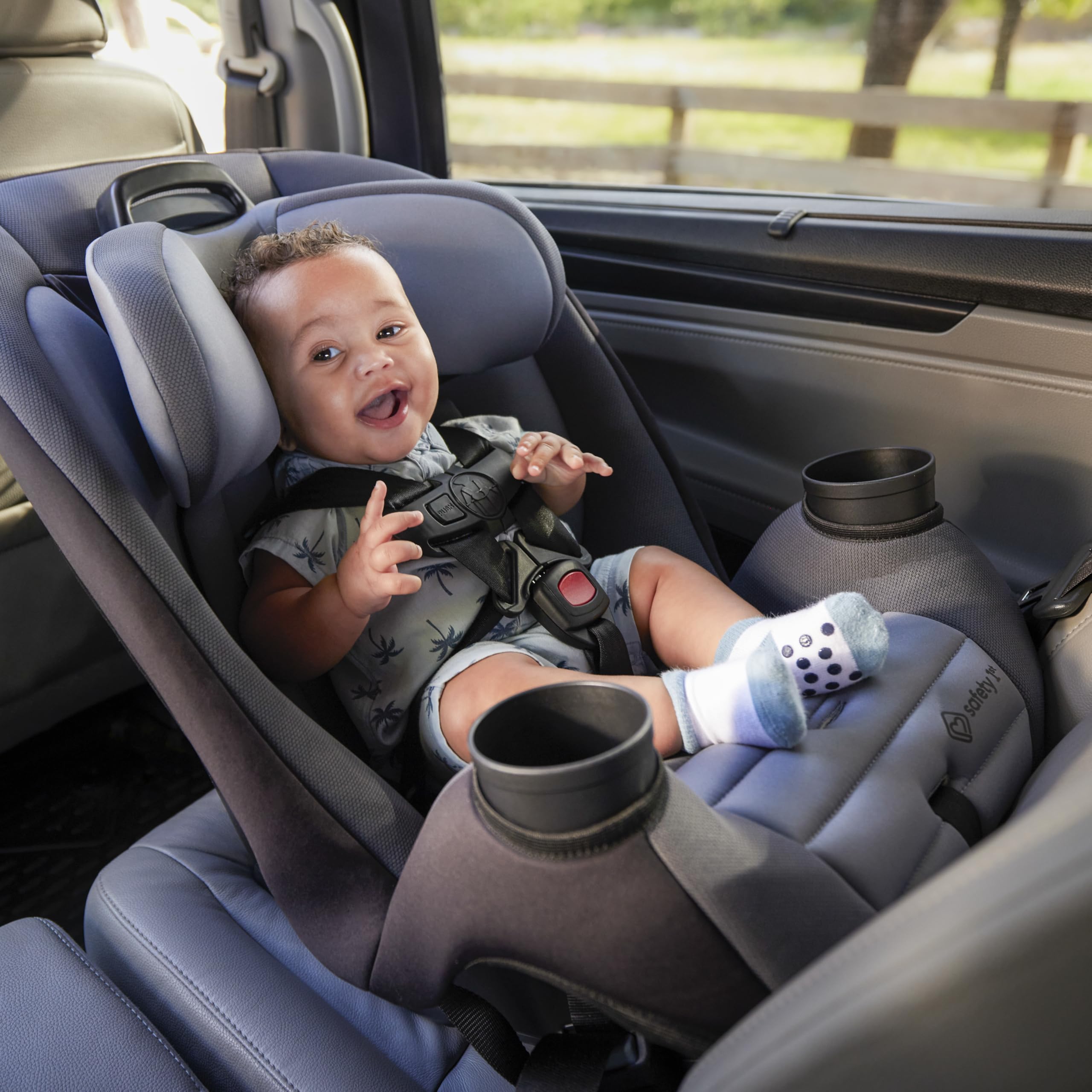 Safety 1st Ellaris machine-washable seat pad in Smokey Haze for simple cleaning