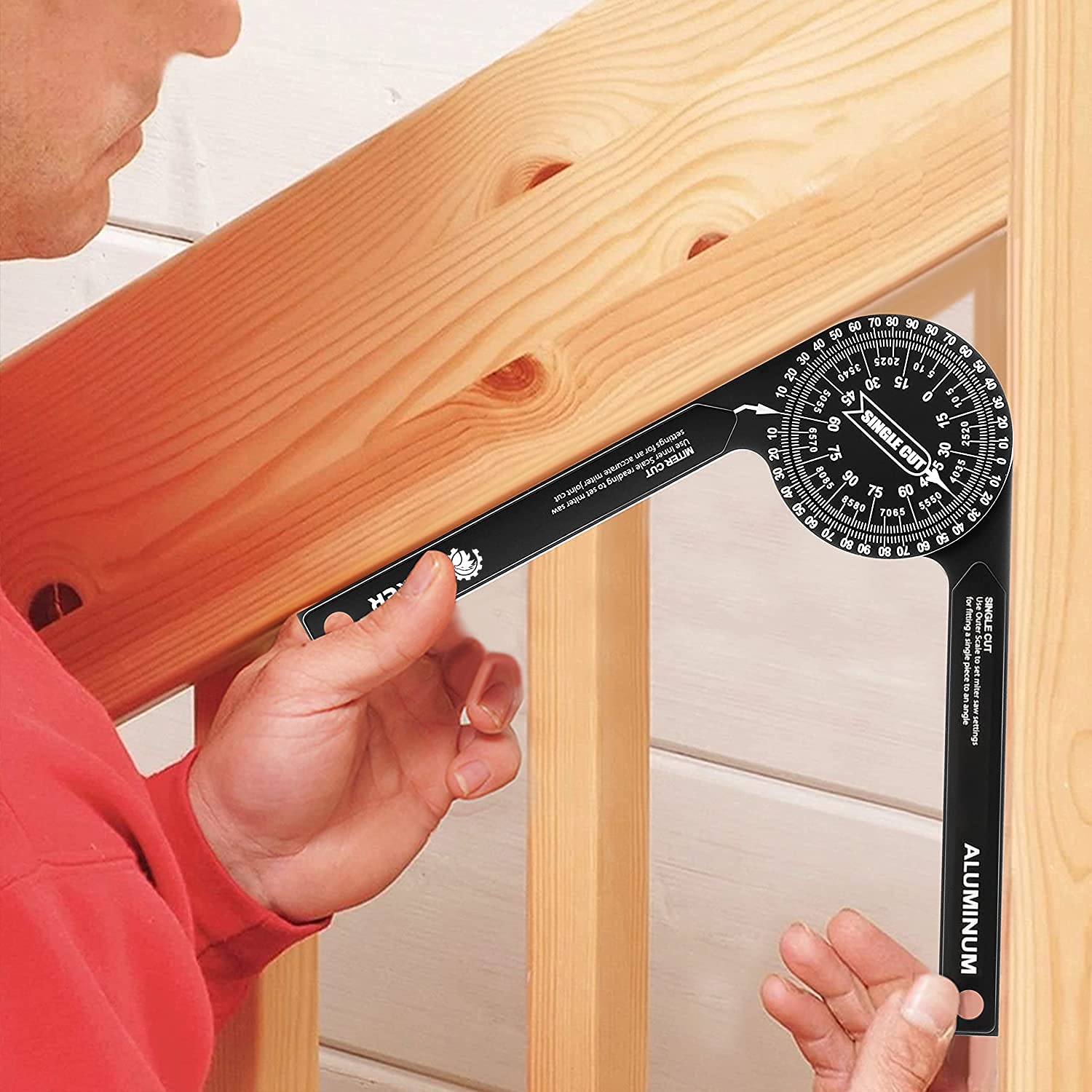 Saker durable aluminum protractor withstands daily workshop use.