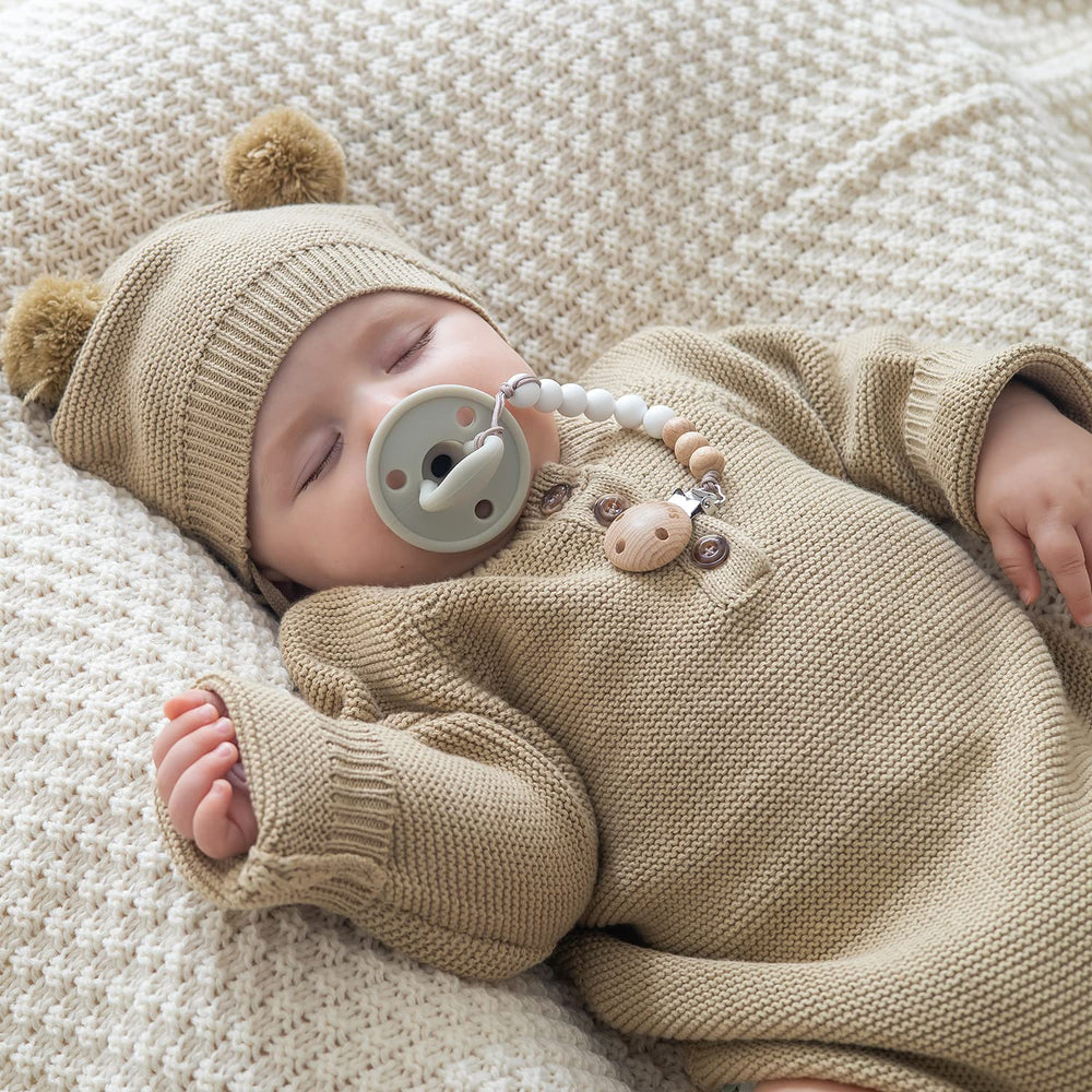 SAMiGO pacifier clip sand lavender is easy to clean