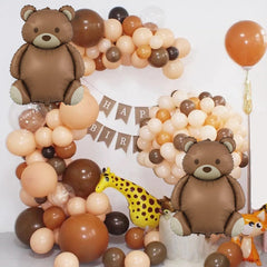 SAMOKA bear balloons used as wall backdrop for photos