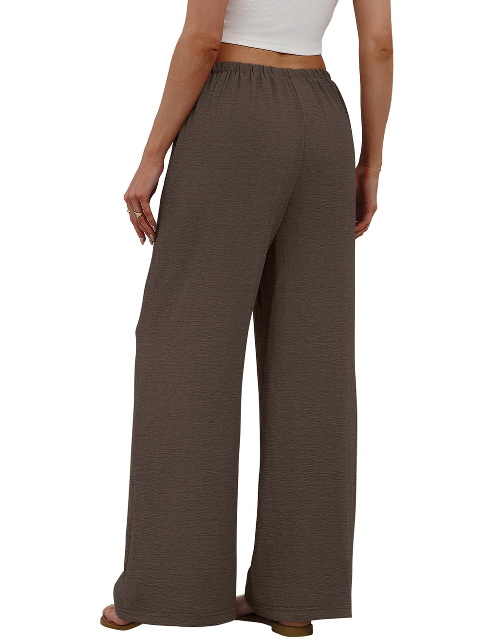 Sampeel linen pants suitable for office style and travel.