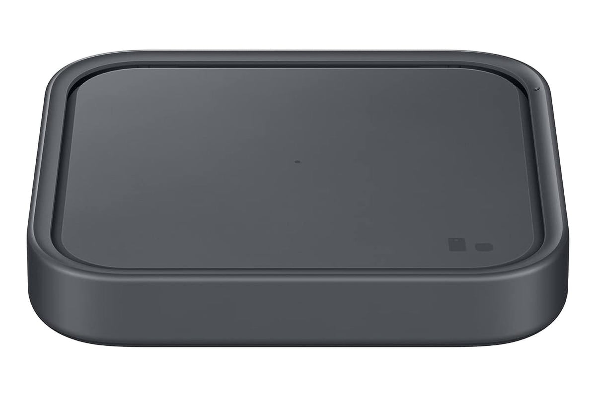 Samsung 15W wireless charger pad front view showing compact design and accessibility
