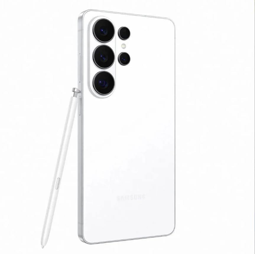 Samsung Galaxy S26 Ultra nightography captures clear photos in low light.
