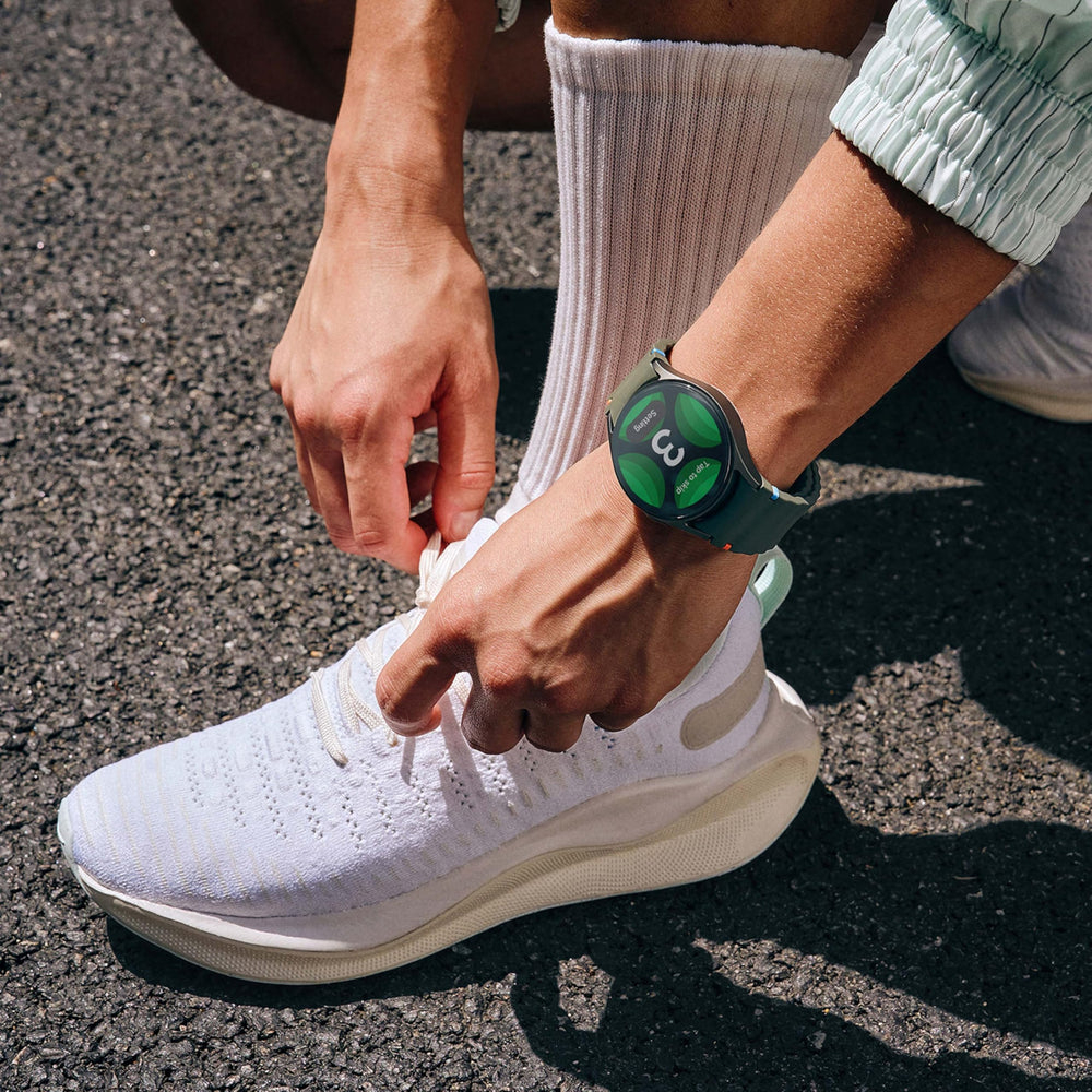 Samsung Galaxy Watch7 cycling tracking with pace insights.
