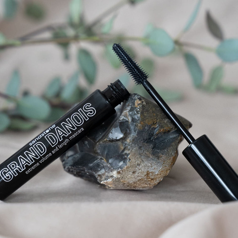 Long-volume look from Sandstone Scandinavia mascara on natural lashes.