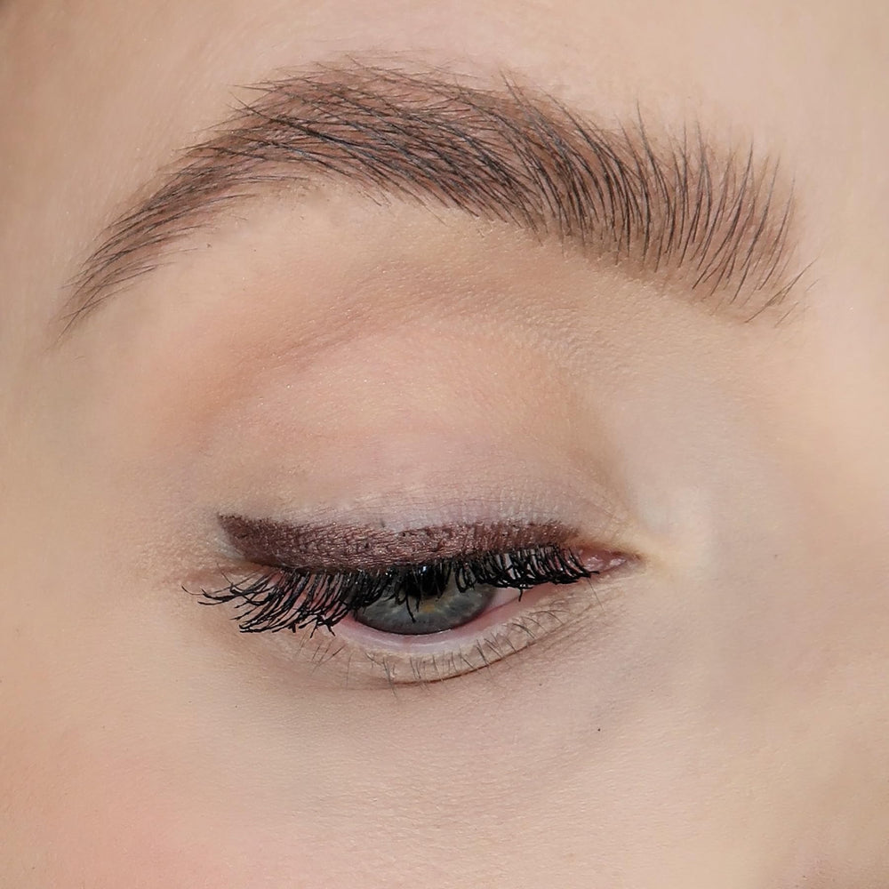Sandstone Scandinavia vegan cruelty-free eyeliner in brown for everyday wear