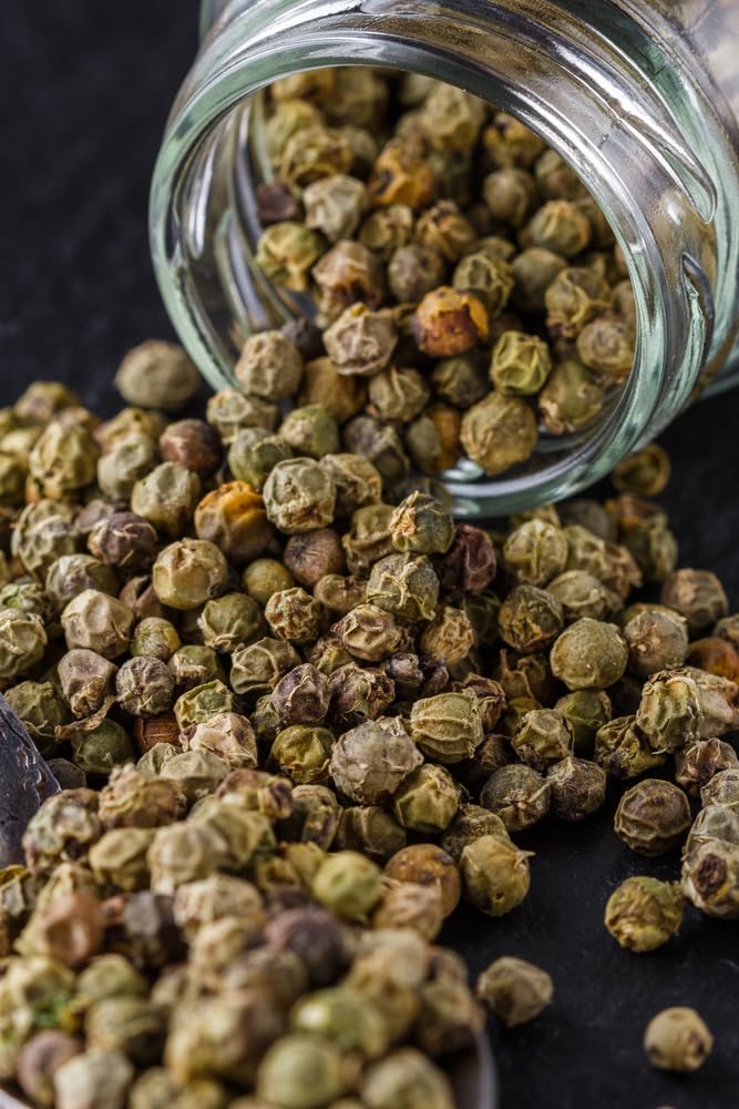 Sanniti capers with lemon wedges to emphasize fresh, tangy flavor.