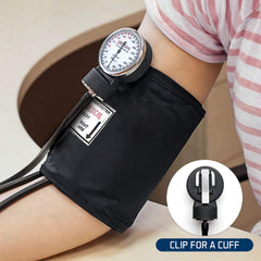 Santamedical carrying case keeps the kit organized for travel