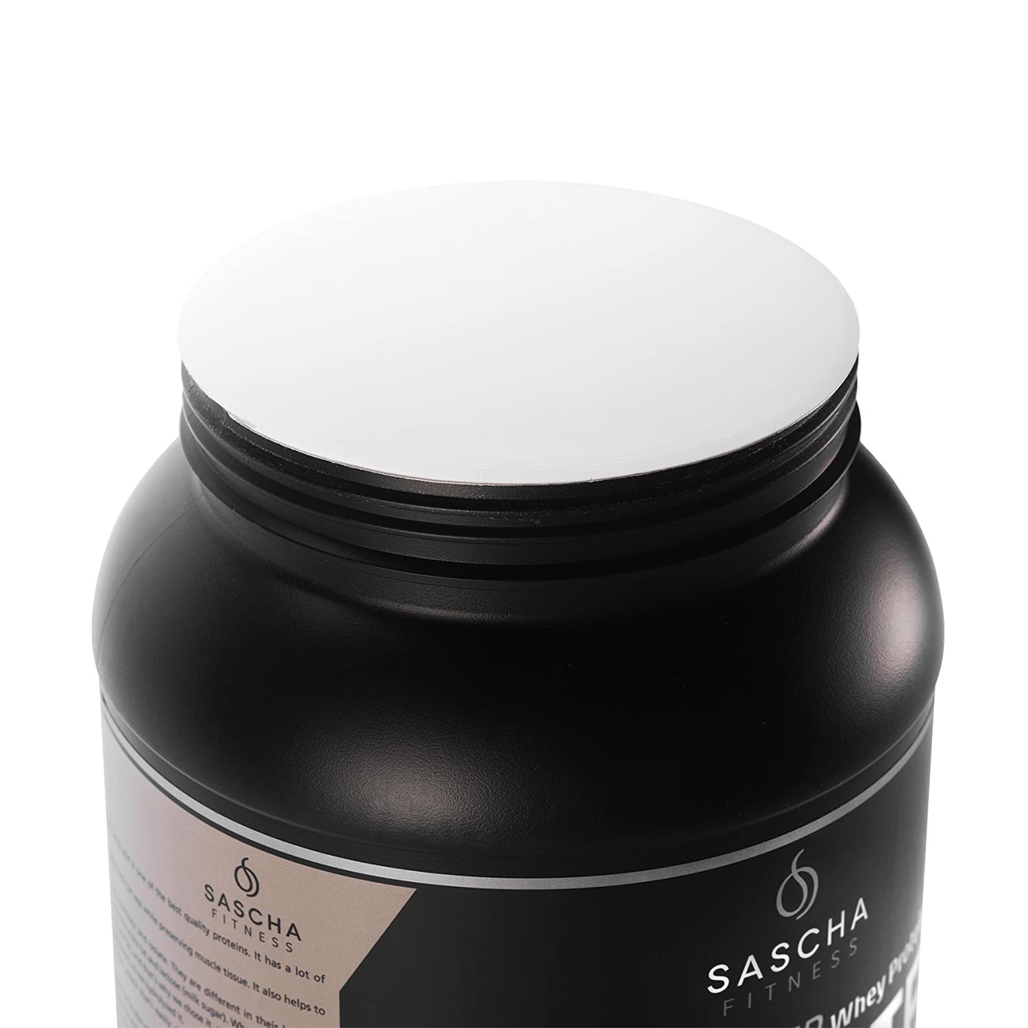 Sascha Fitness creamy powder close-up highlighting caramel flavor and smooth mixability