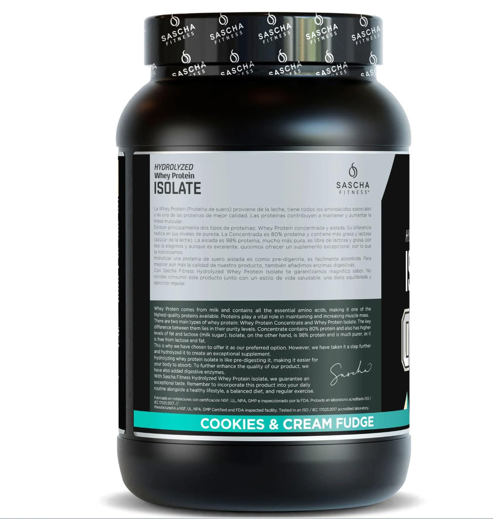 Sascha Fitness scoop shows convenient serving size for quick post-workout protein.
