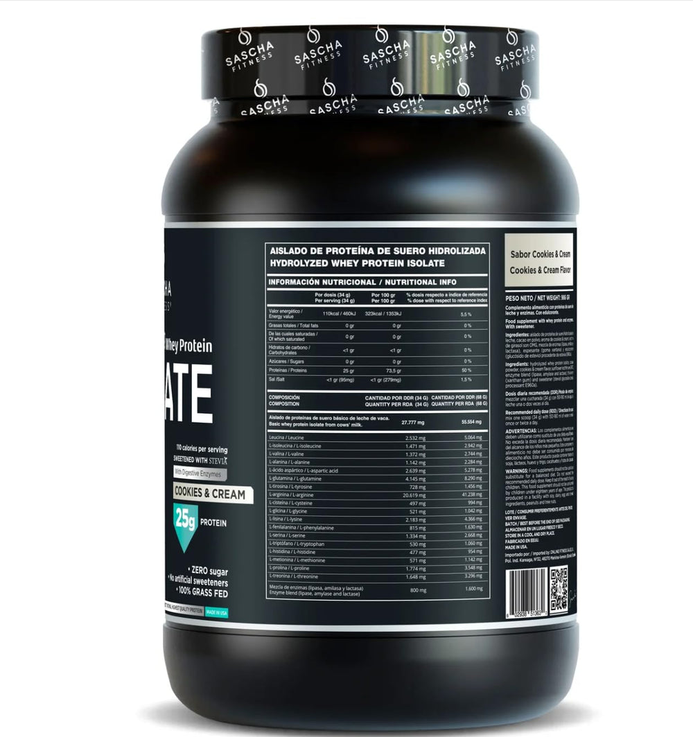 Sascha Fitness shaker ready for creamy cookies and cream shake after training.