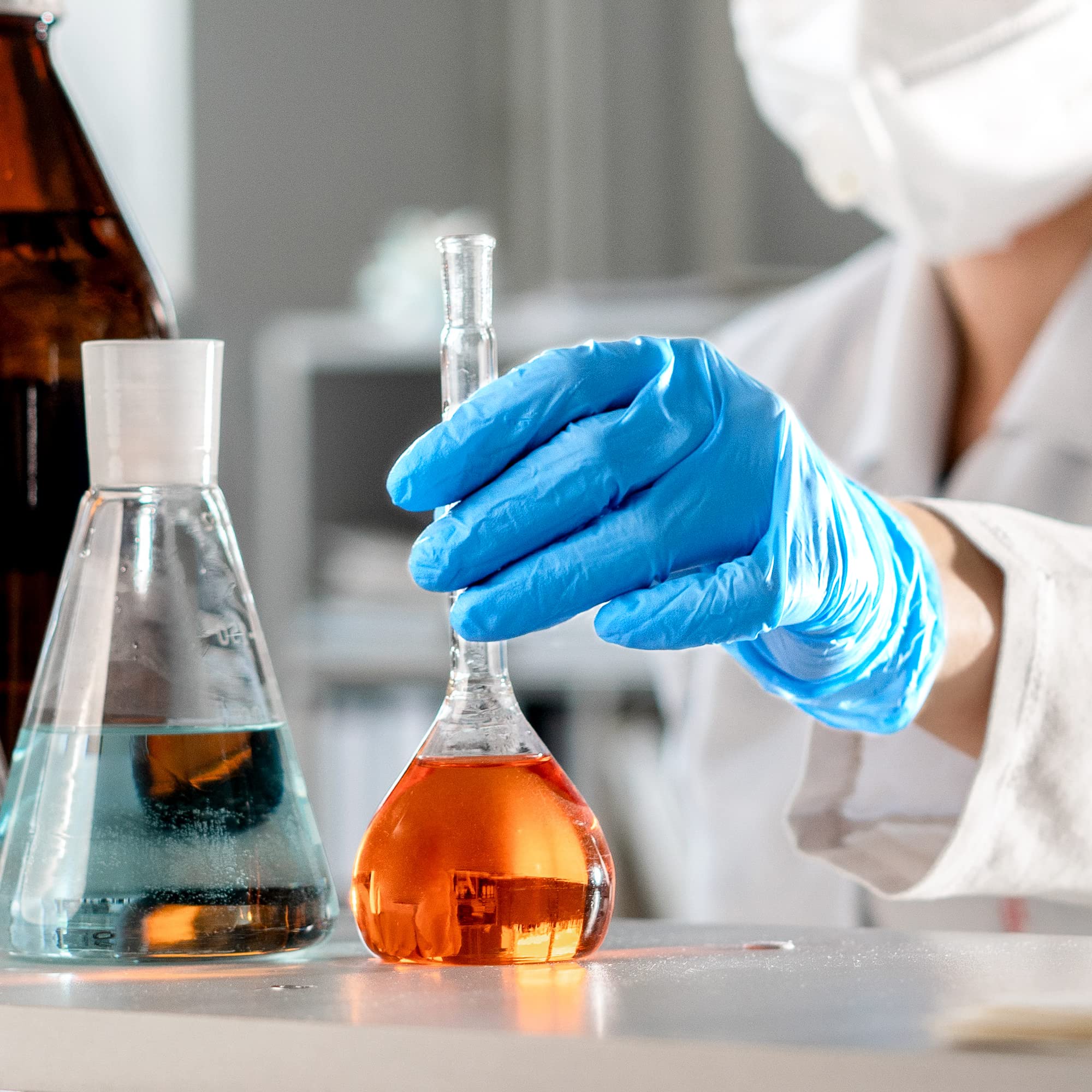 Schneider nitrile gloves touchscreen compatibility for devices during tasks
