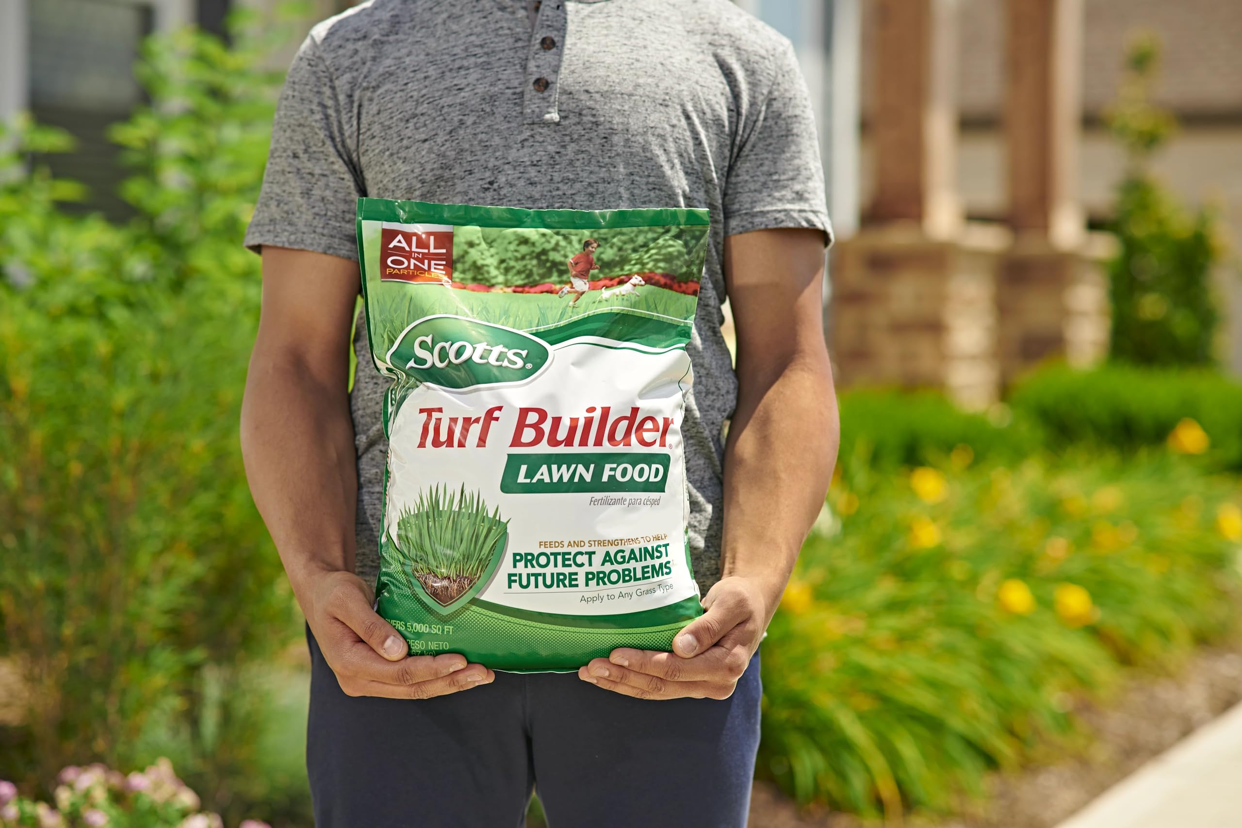 Scotts Turf Builder bundle coverage 10000sqft for larger yards.