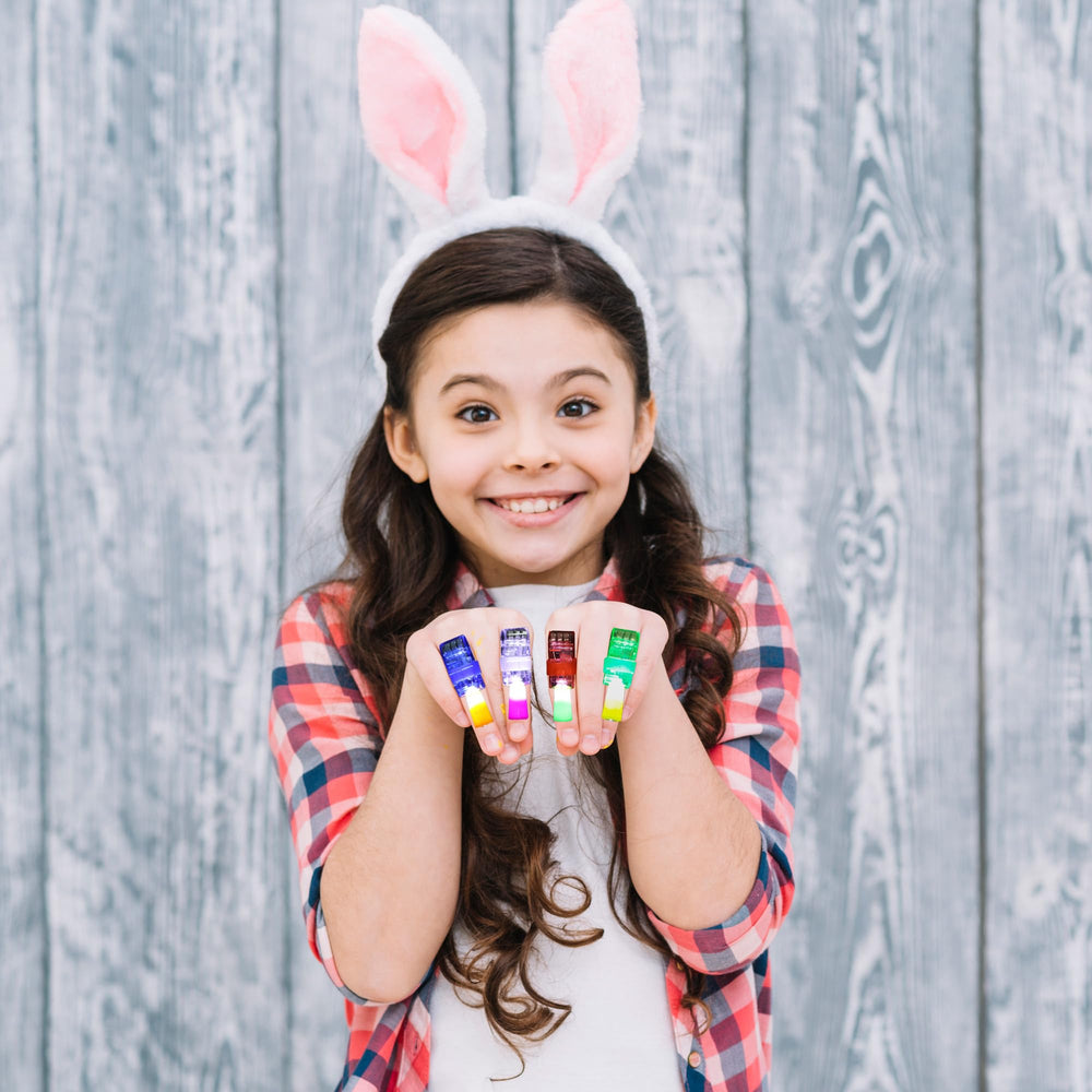 Seeiuua finger-light rings provide easy, adjustable wear for all ages.