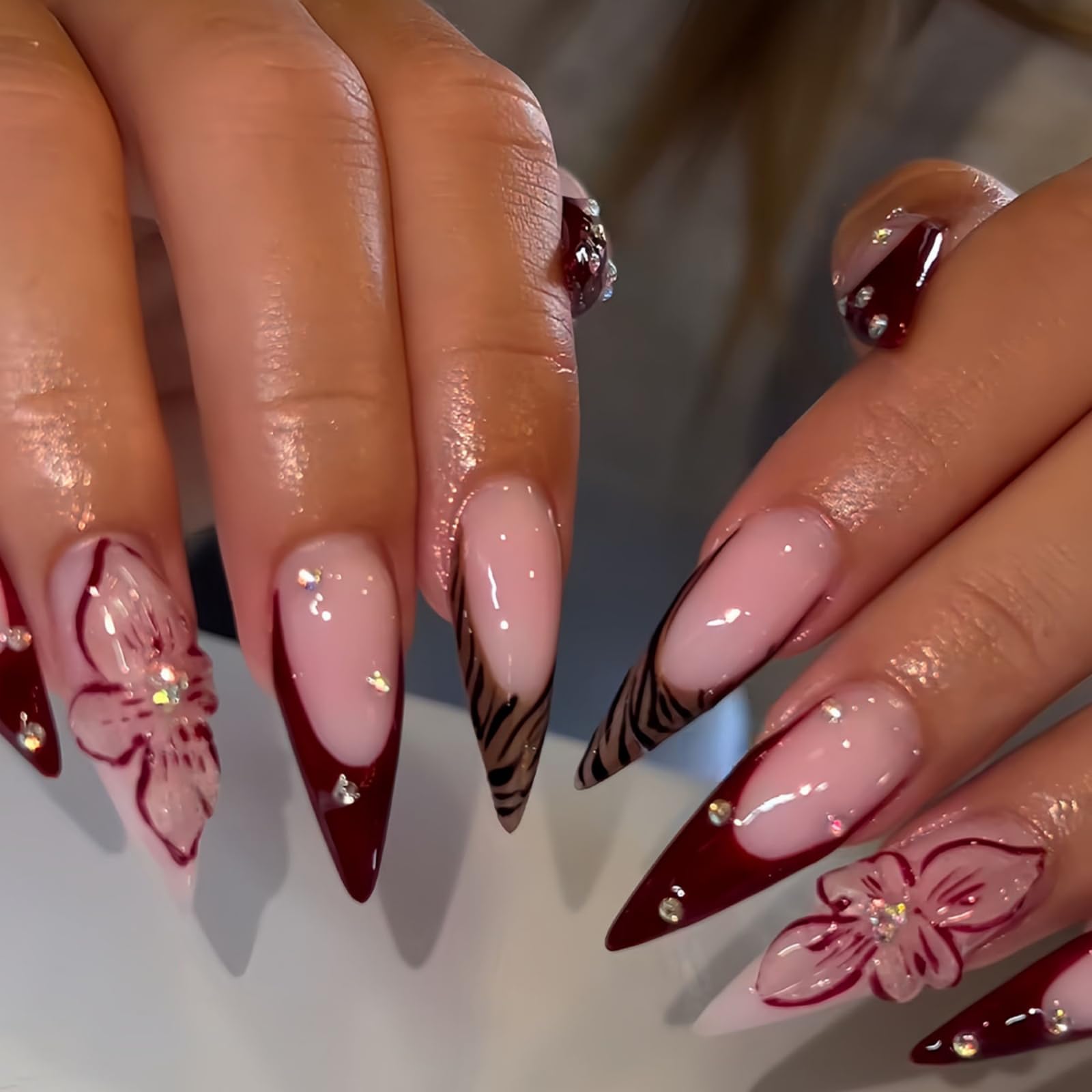 SEENEEY 24-piece kit includes storage box and tools for easy manicures.