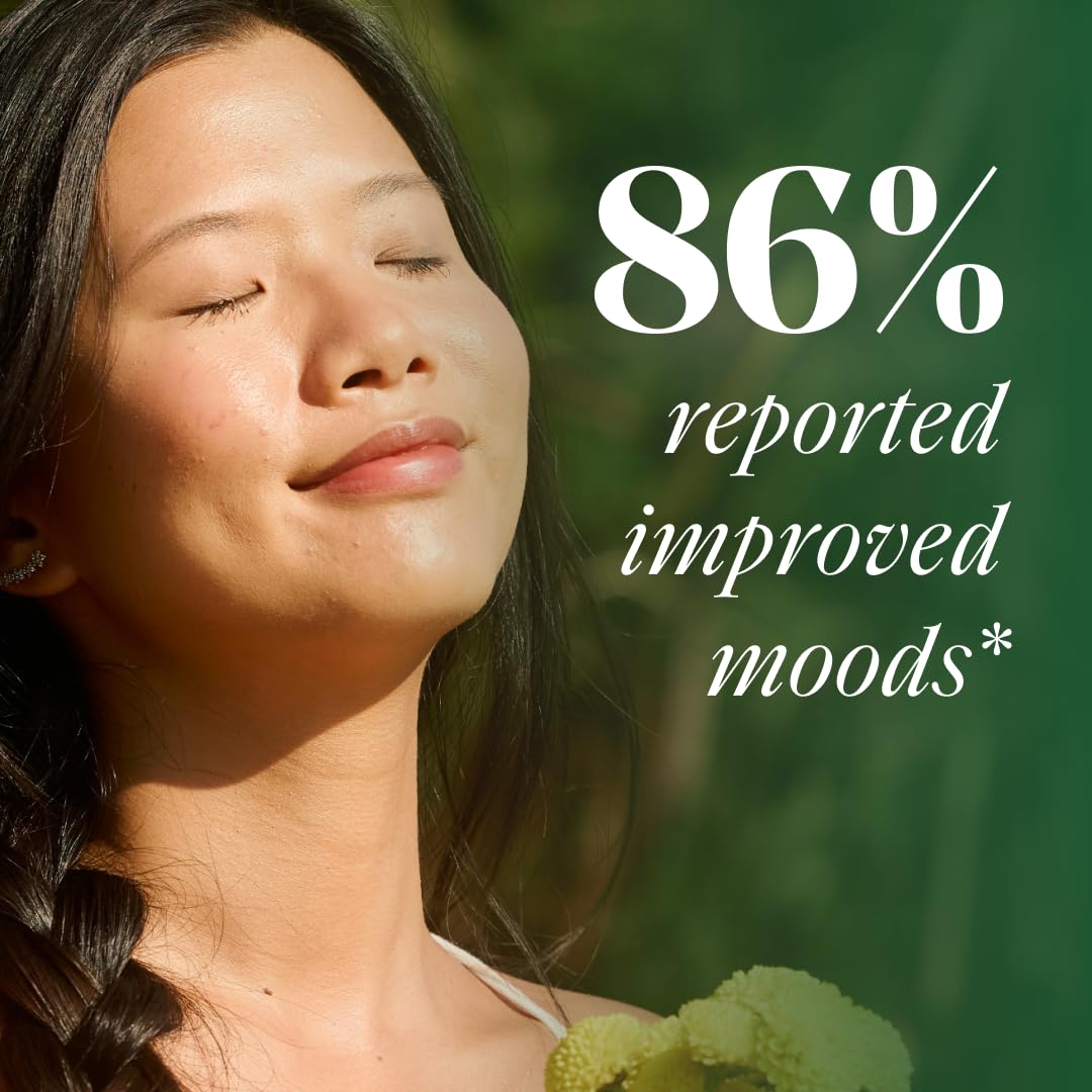Semaine Hormone Balance capsules placed on a wooden surface for everyday use.