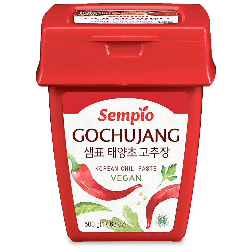 Sempio gochujang mild heat bottle front for versatile spicy-sweet flavor boost.