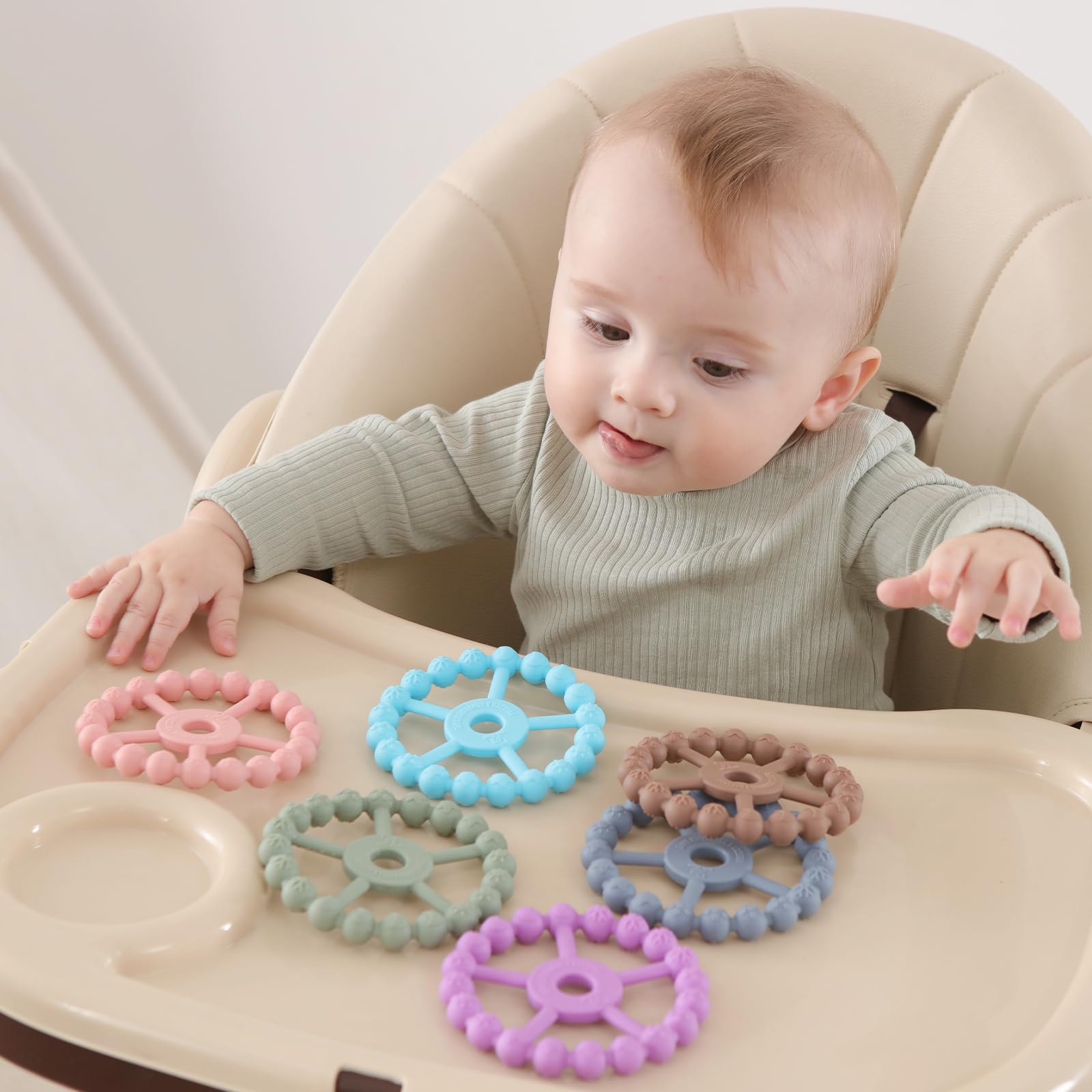 Seposeve silicone teether is food-grade and safety tested.