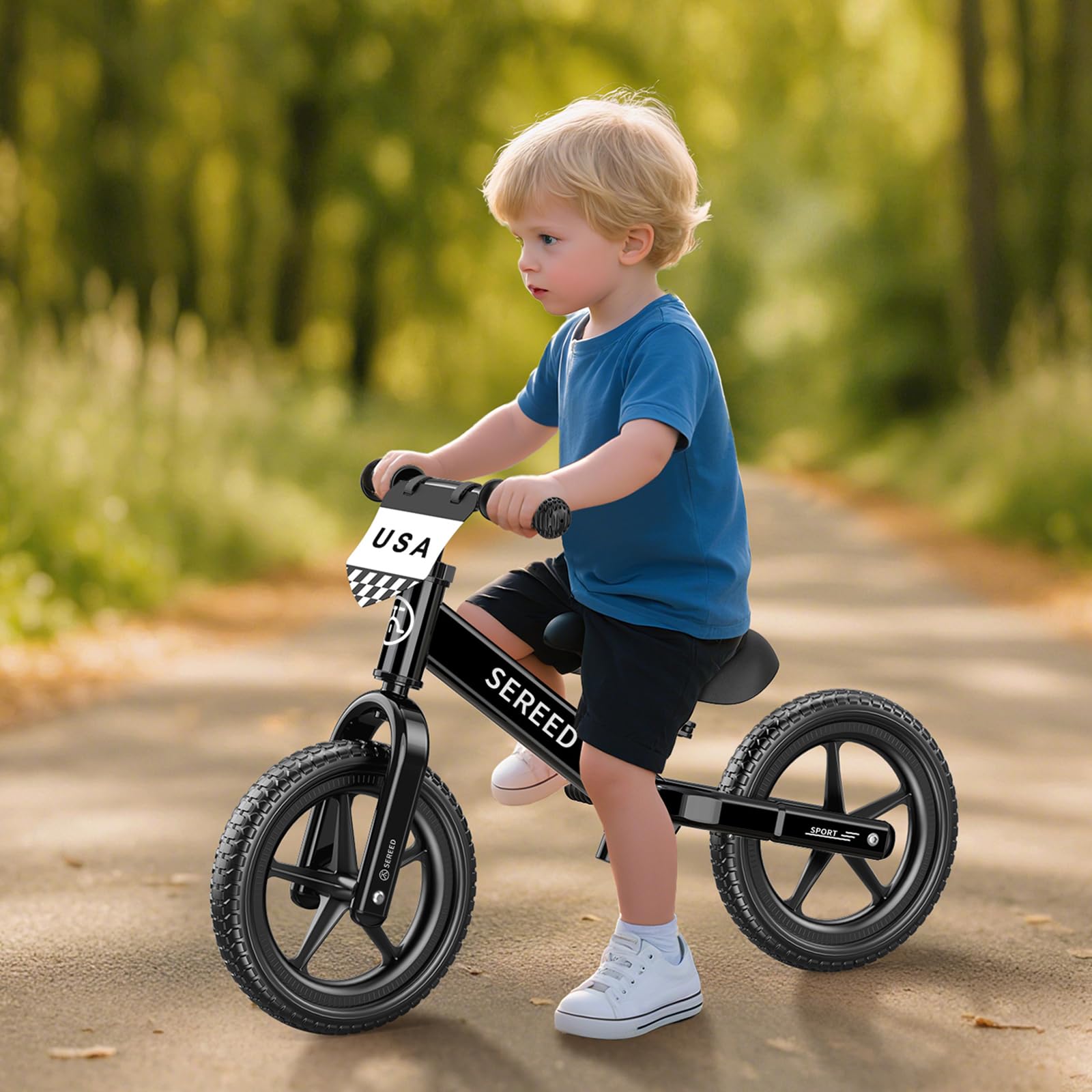 SEREED plate and stickers personalize the bike for kids.
